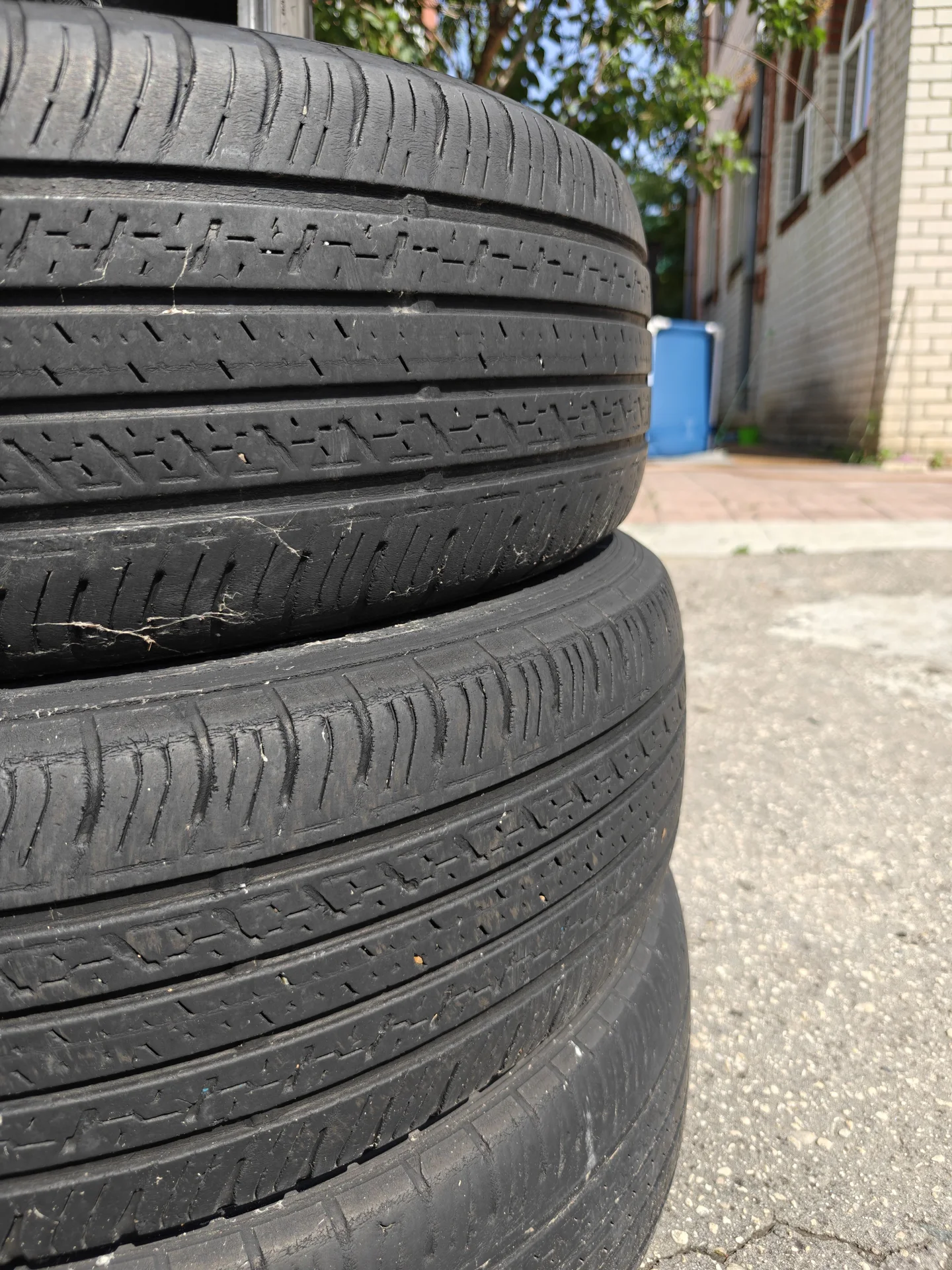 Шины Dunlop 225 65 17 - миниатюра 2