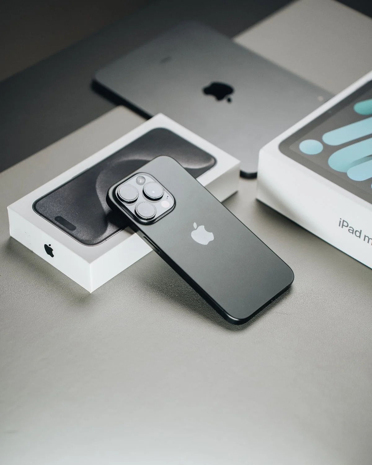 Apple iPhone 15 pro 256 gb черный - миниатюра 5