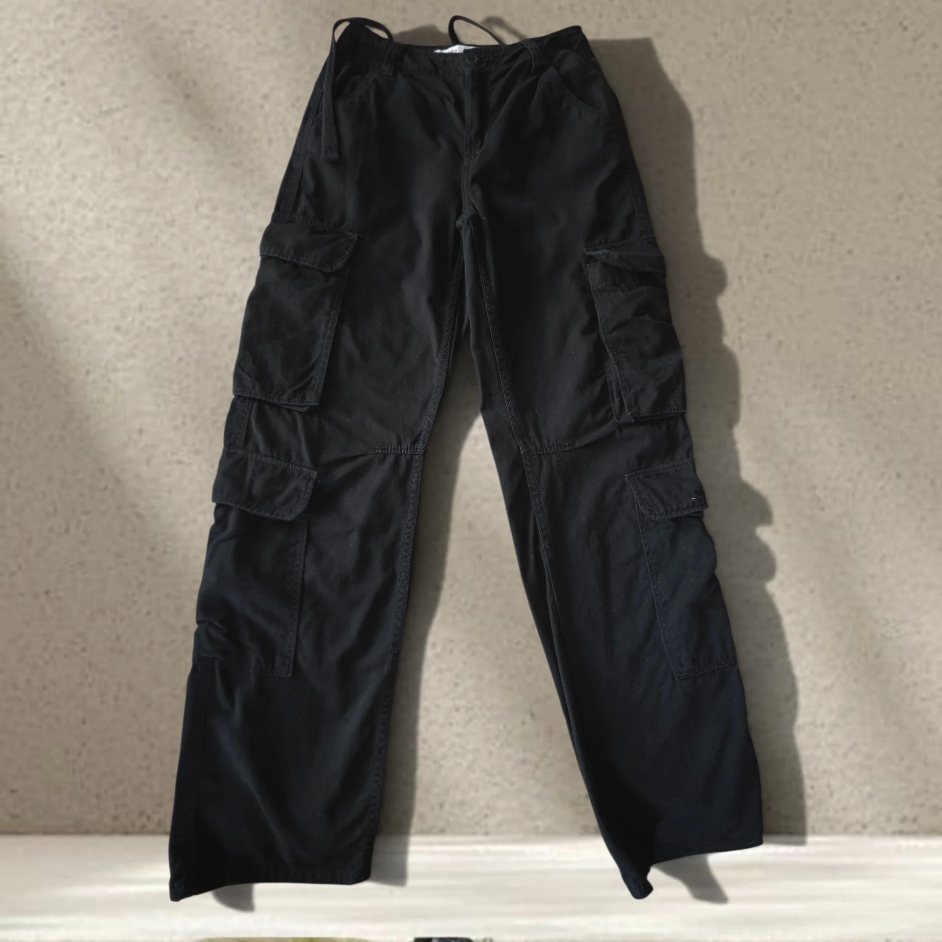 Брюки карго Bershka женские Straight Multicargo - миниатюра 17