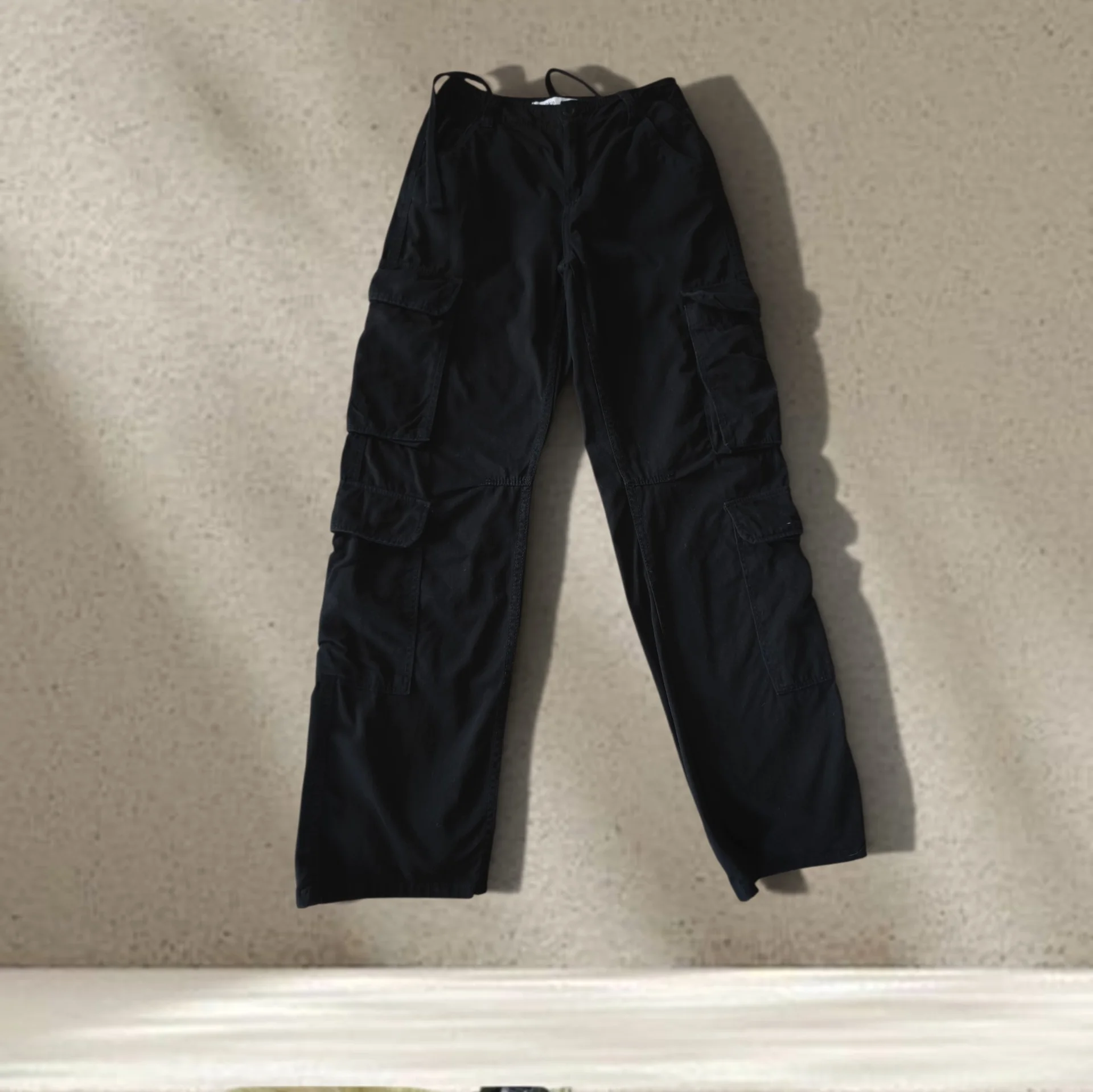 Брюки карго Bershka женские Straight Multicargo - миниатюра 18