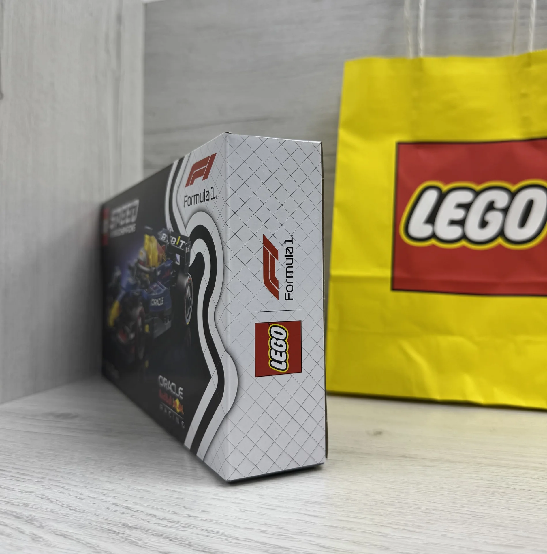 Lego red bull formula 1 77243 - миниатюра 2