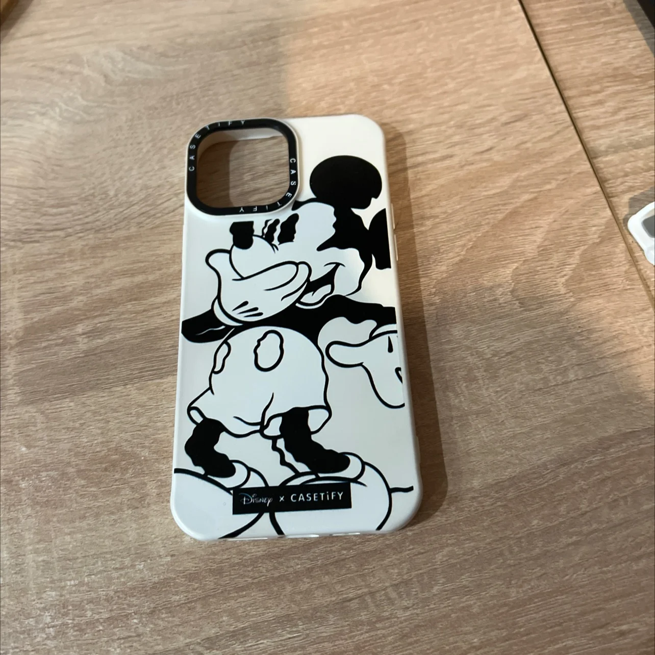 Чехлы на  iPhone 13 Pro Max - миниатюра 3