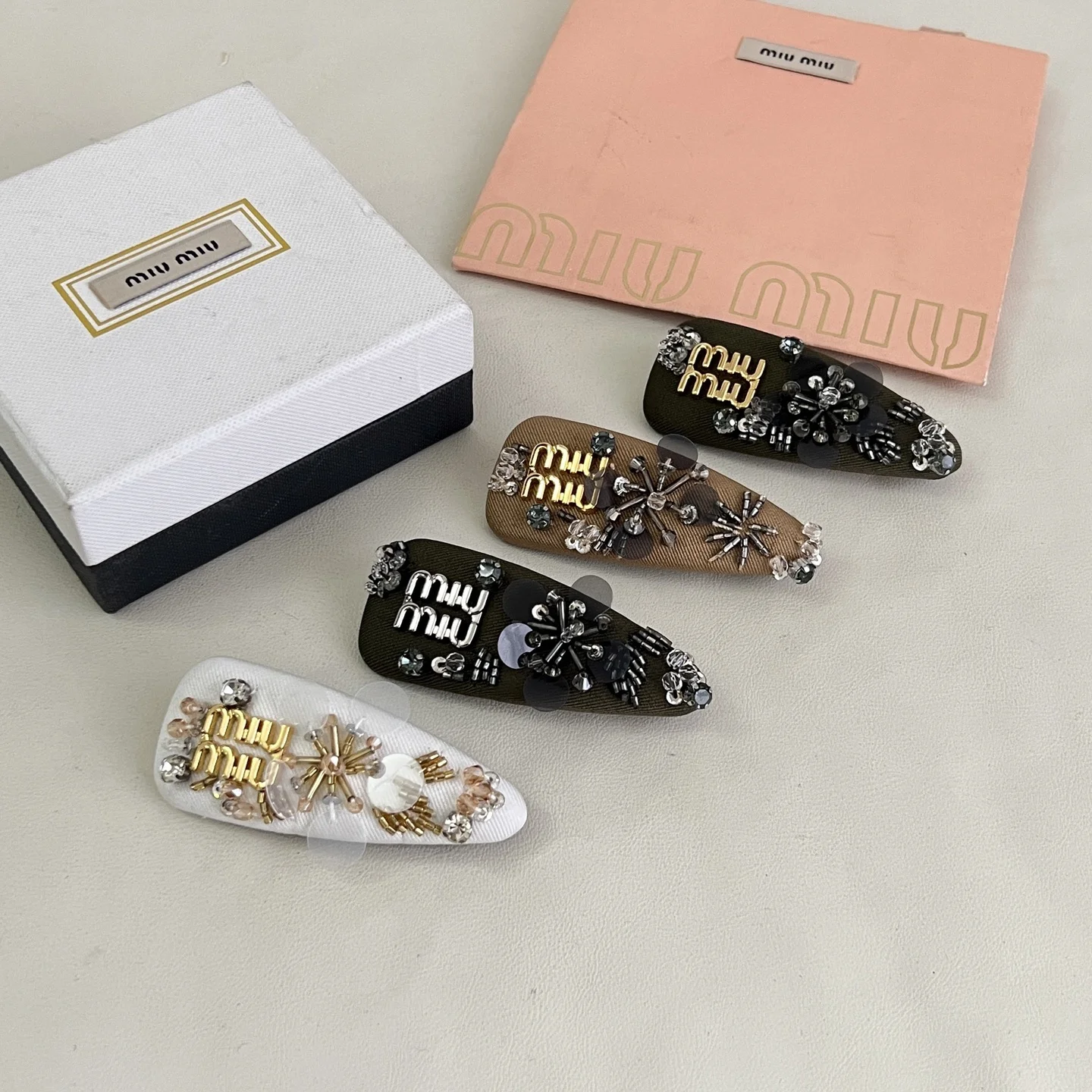 Заколка miu miu - изображение 1