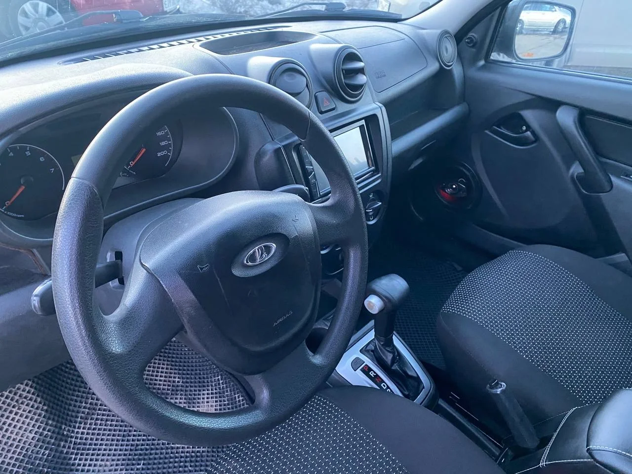 LADA GRANTA 2013г 1.6 АТ - миниатюра 10