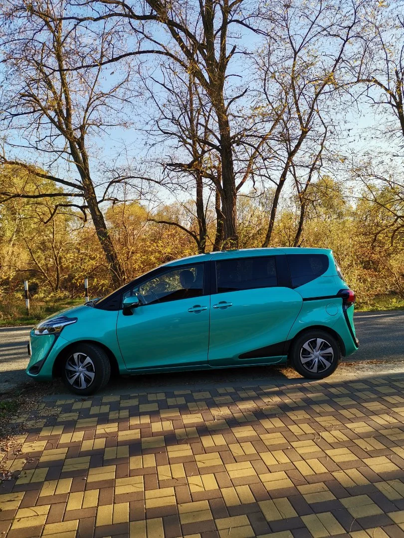 Toyota Sienta - миниатюра 3