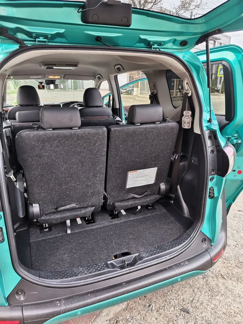 Toyota Sienta - миниатюра 8