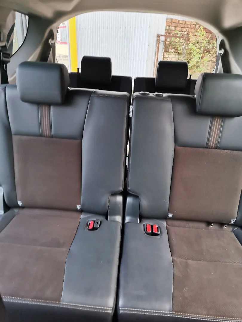 Toyota Sienta - миниатюра 10