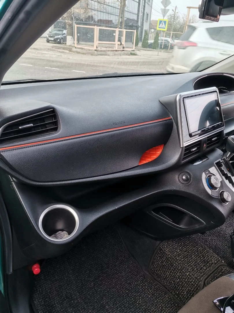 Toyota Sienta - миниатюра 11