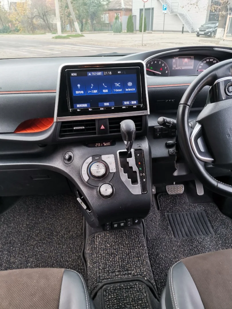 Toyota Sienta - миниатюра 15