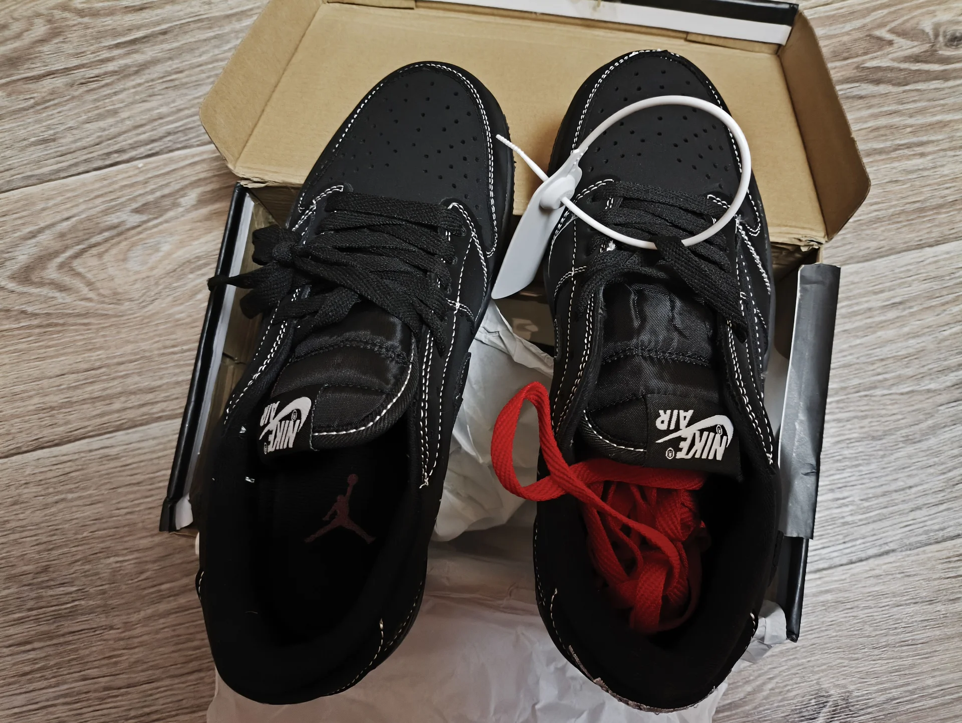 Кроссовки Nike - миниатюра 4