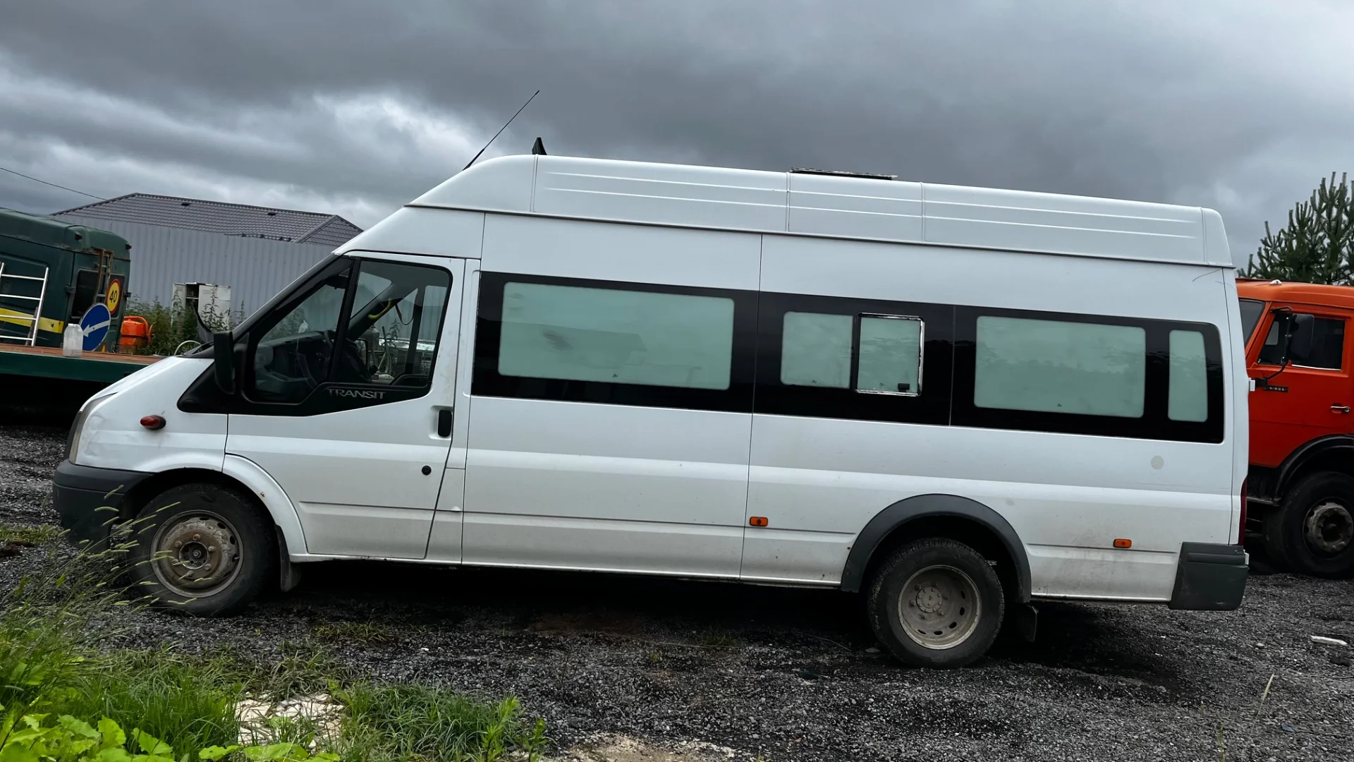 Ford transit грузовой цельнометаллический - миниатюра 5