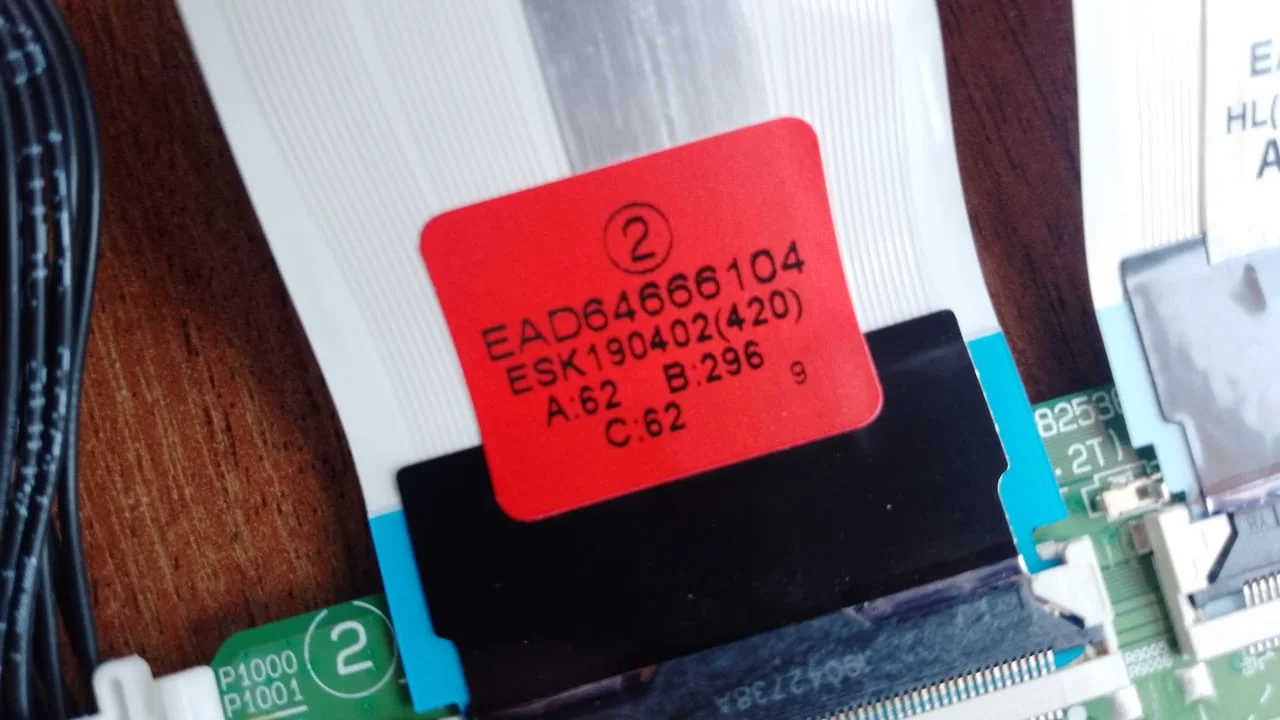 Запчасти от телевизора LG 43UM7300PLB - миниатюра 4