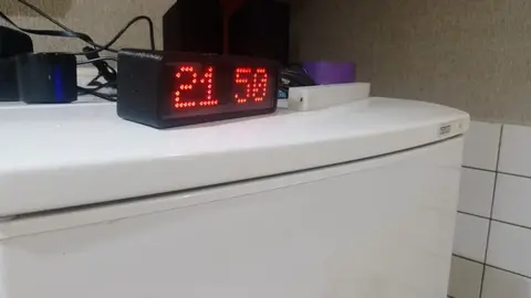 Настольные умные часы (ESP32, Wi-Fi, MQTT)