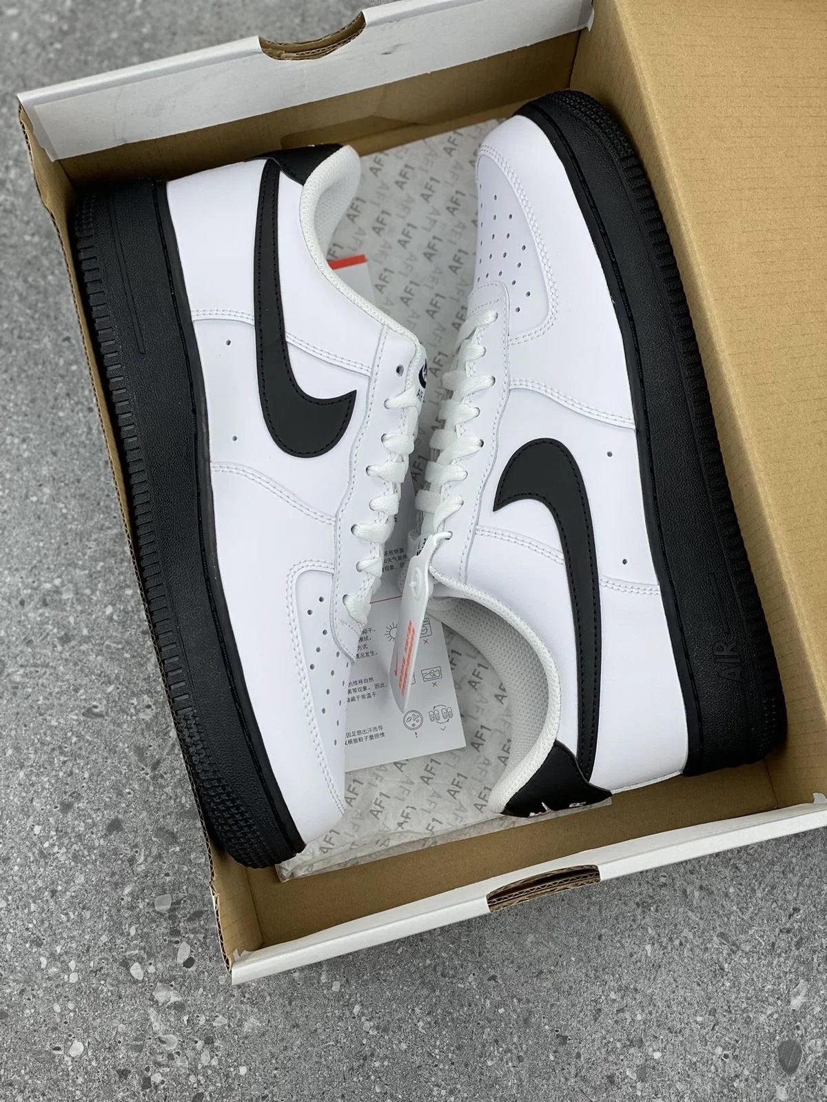 Nike Air Force 1 Low ‘White Black Sole’ - изображение 1