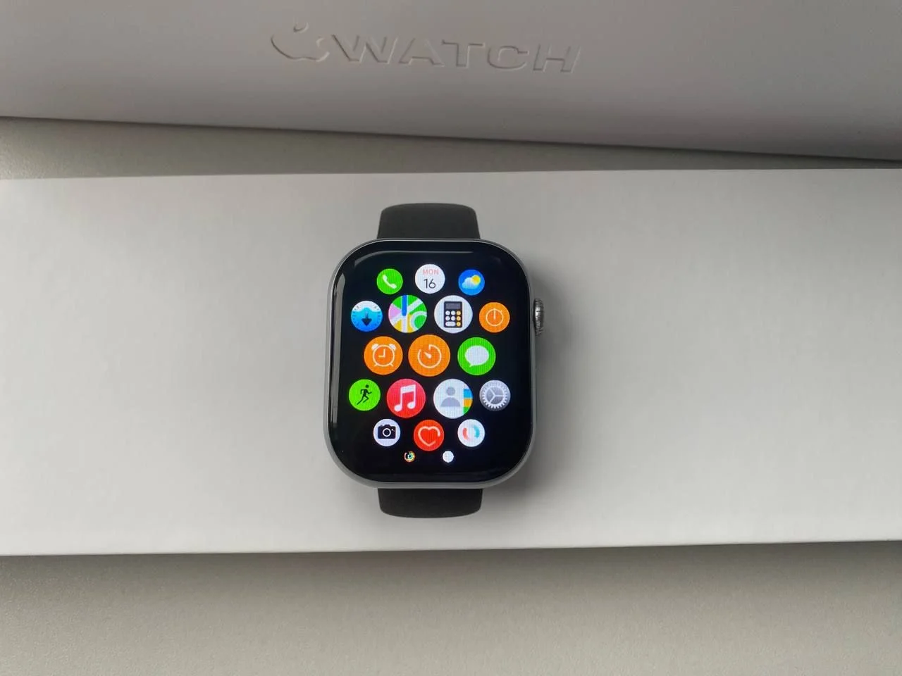 Apple Watch 11 Premium - миниатюра 4