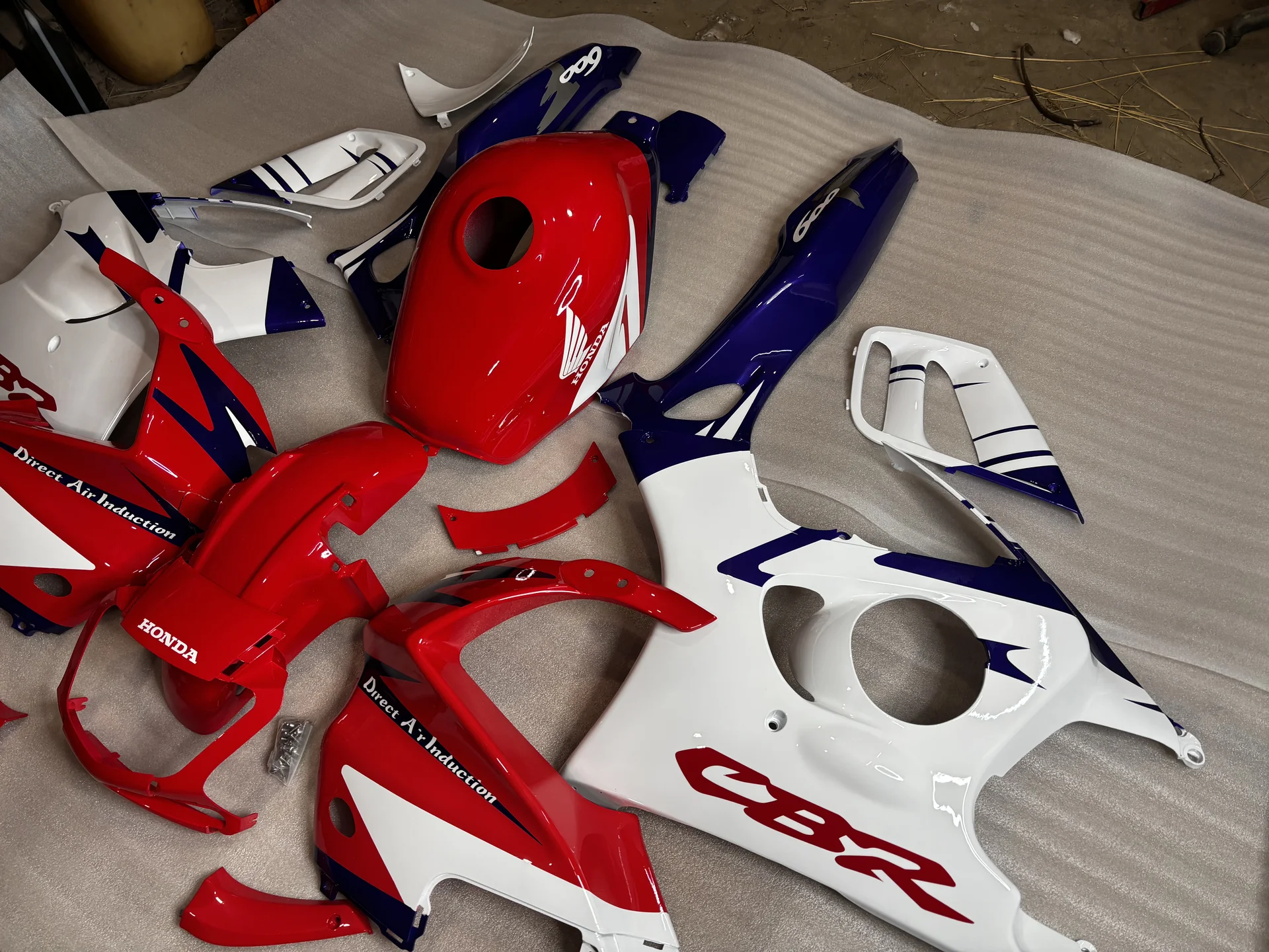 Honda CBR600F3 Комплект пластика - миниатюра 2