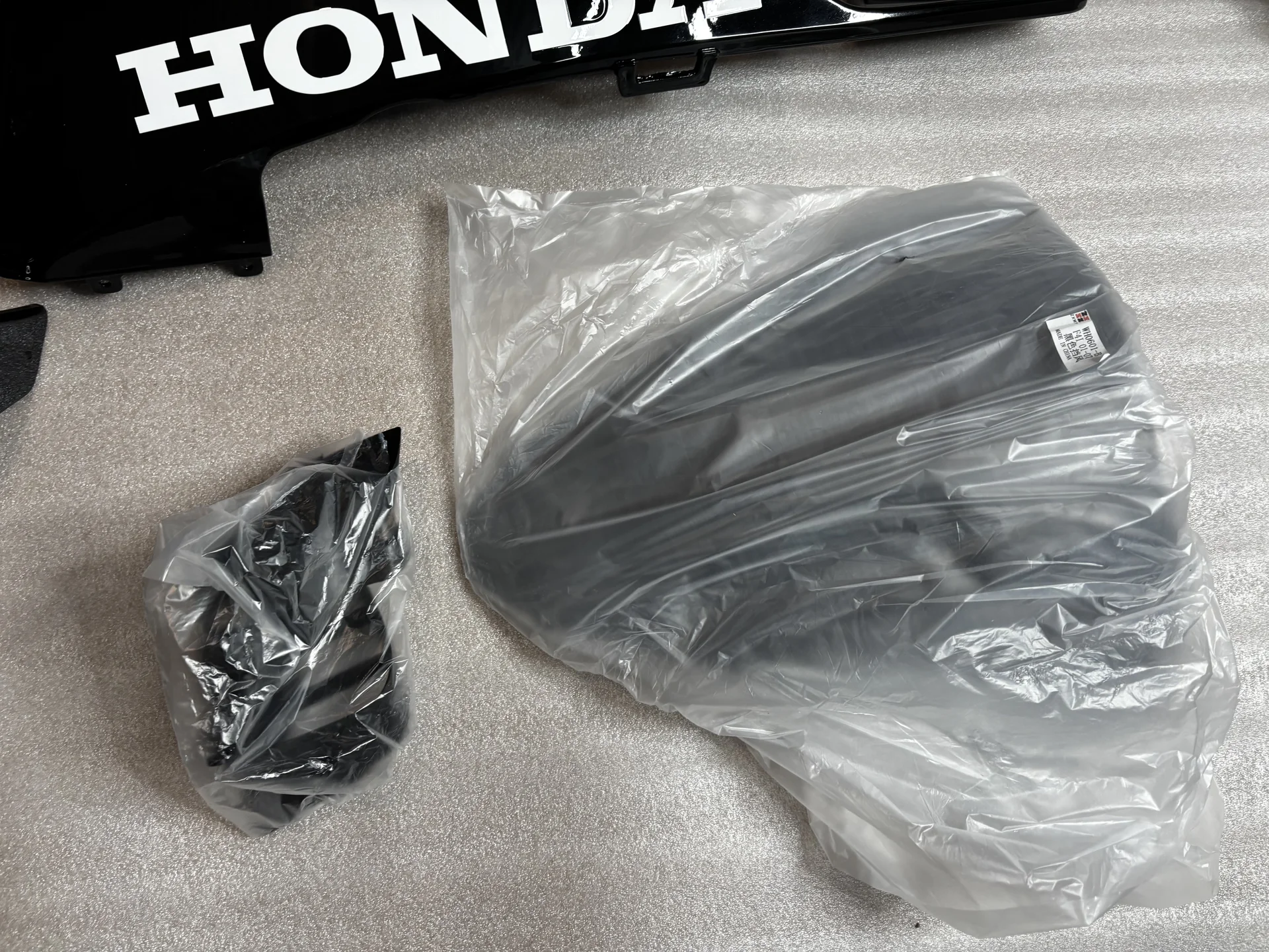 Honda CBR600F4i комплект пластика - миниатюра 6