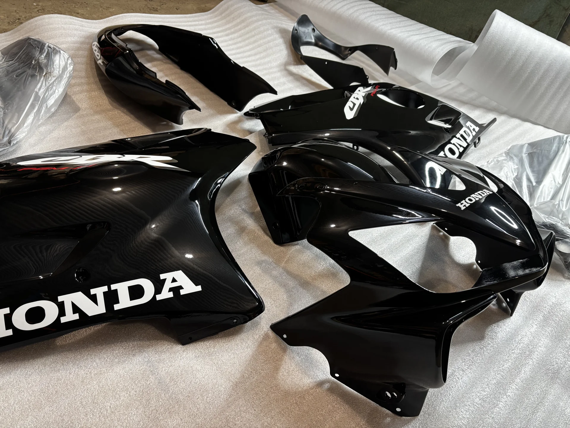 Honda CBR600F4i комплект пластика - миниатюра 9