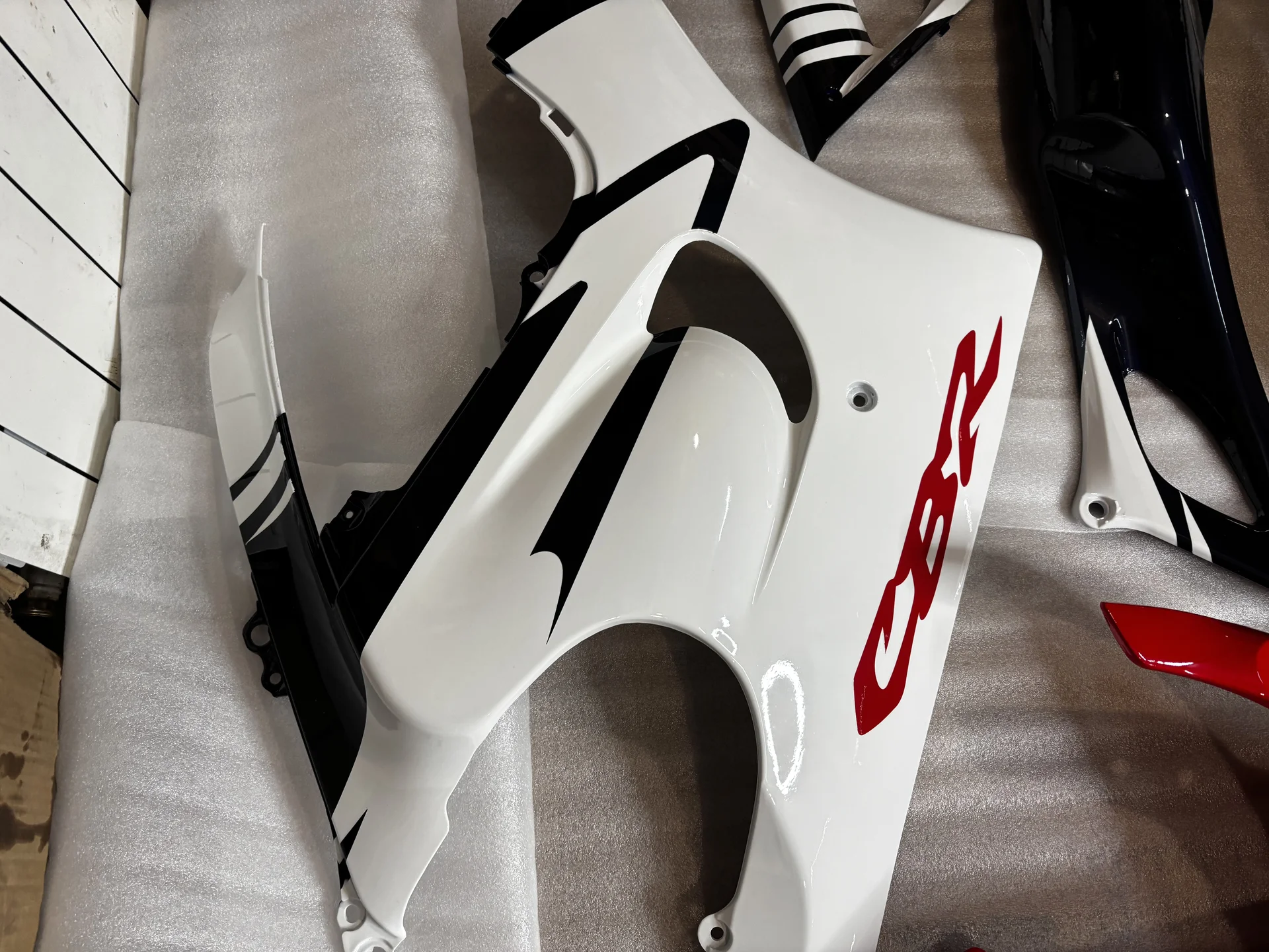 HONDA CBR600F3 Комплект пластика - миниатюра 7