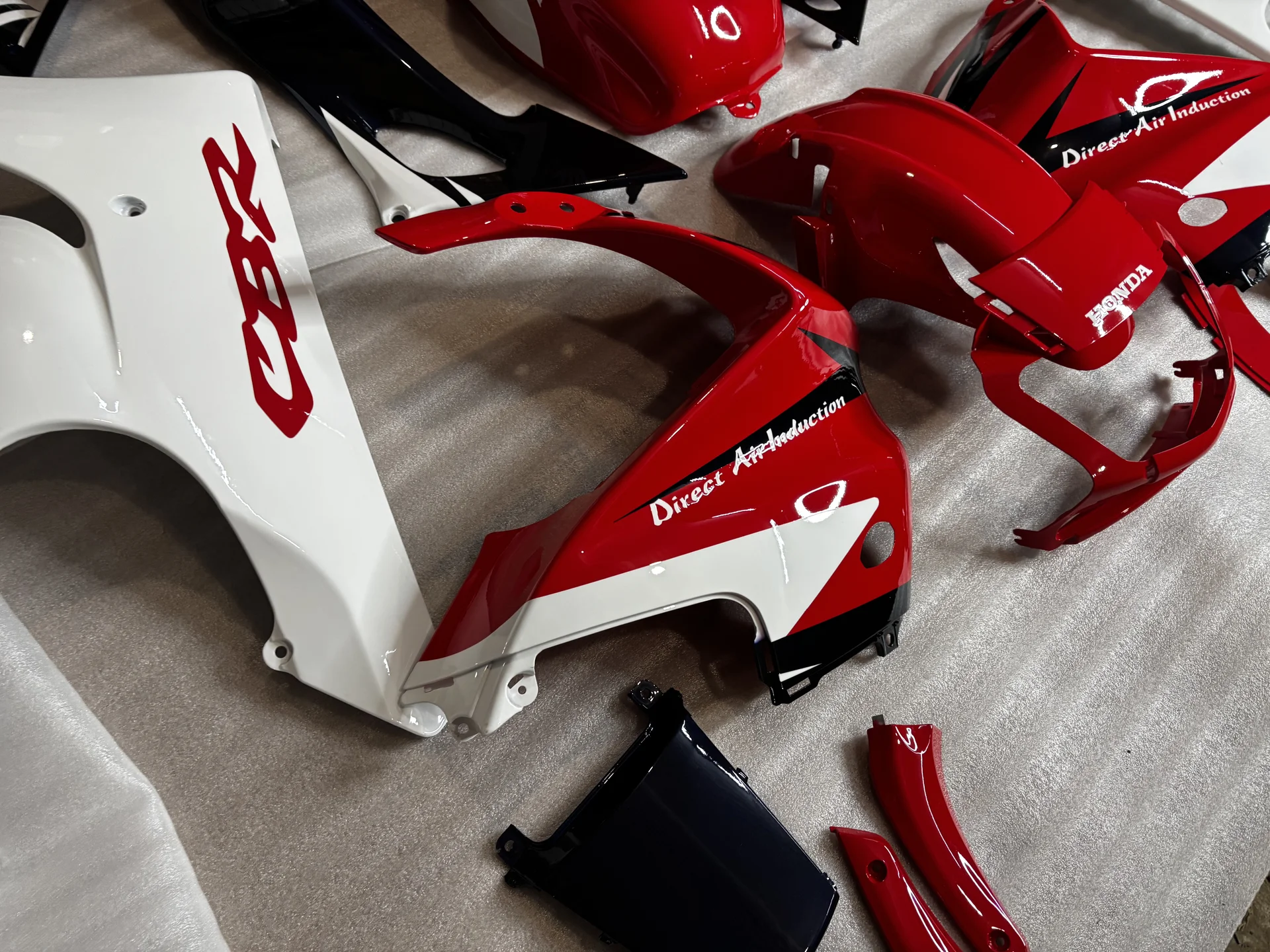 HONDA CBR600F3 Комплект пластика - миниатюра 9