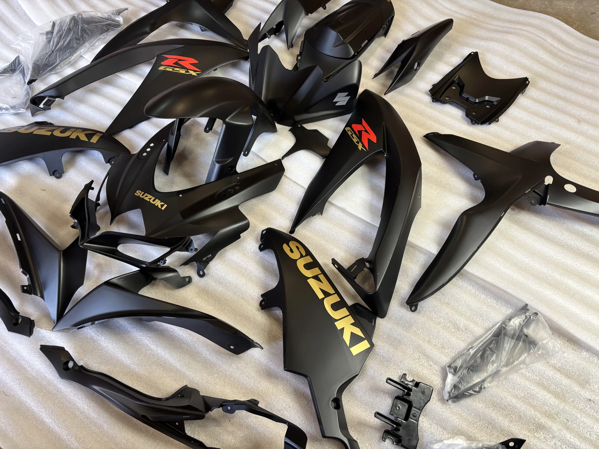 SUZUKI GSXR600/ 750 2008-2010 Комплект пластика - миниатюра 2