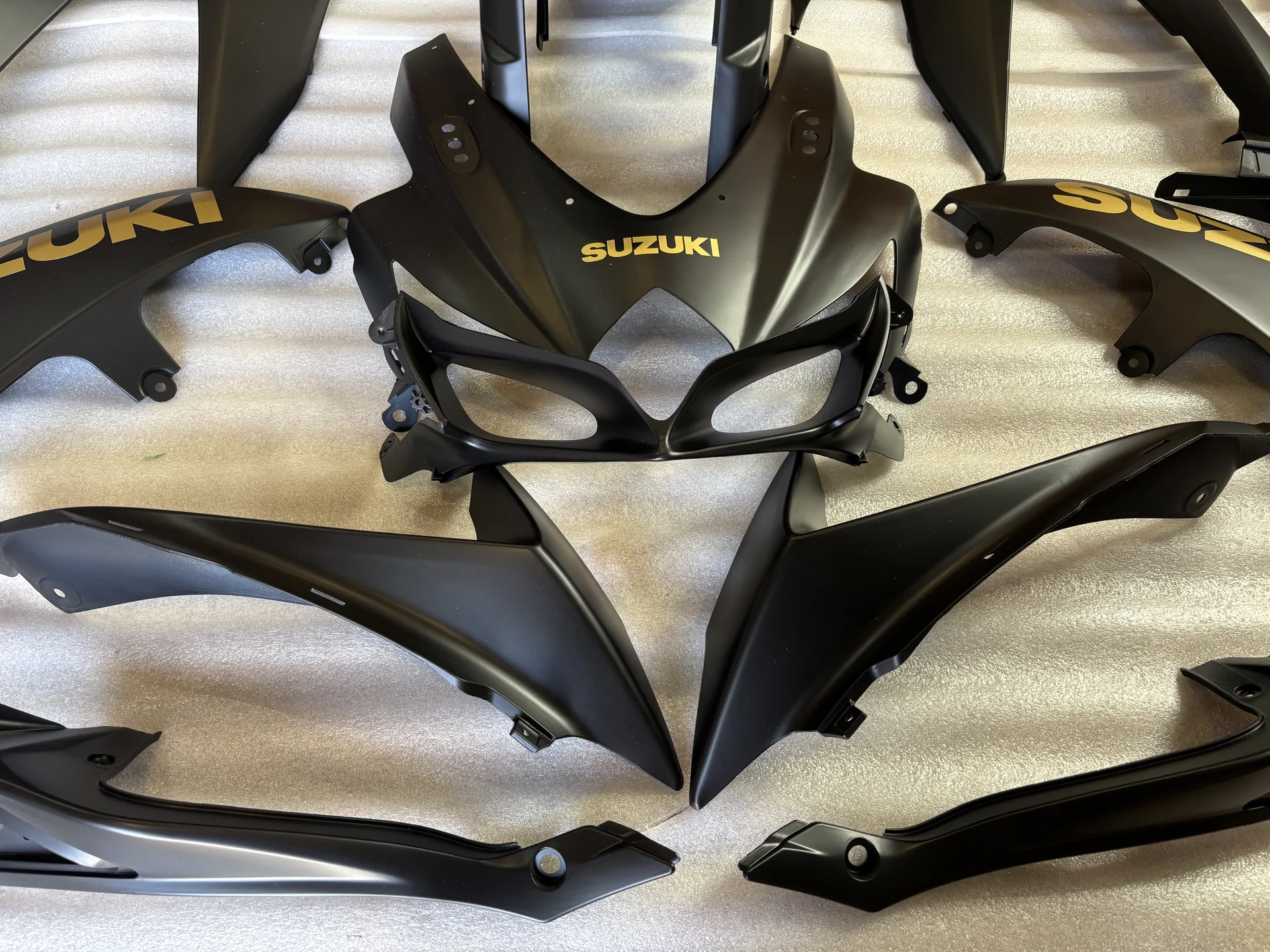 SUZUKI GSXR600/ 750 2008-2010 Комплект пластика - миниатюра 4