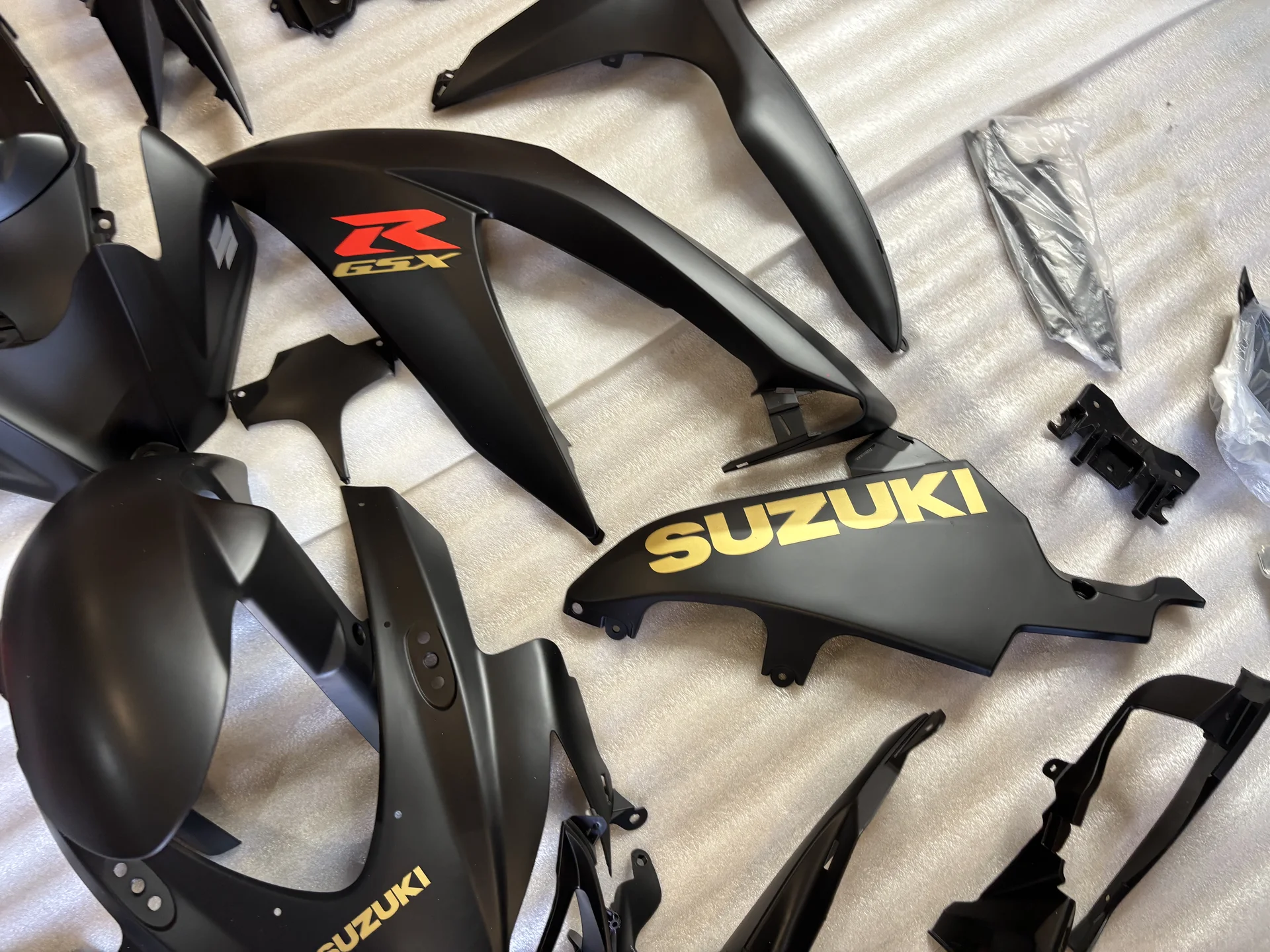 SUZUKI GSXR600/ 750 2008-2010 Комплект пластика - миниатюра 6