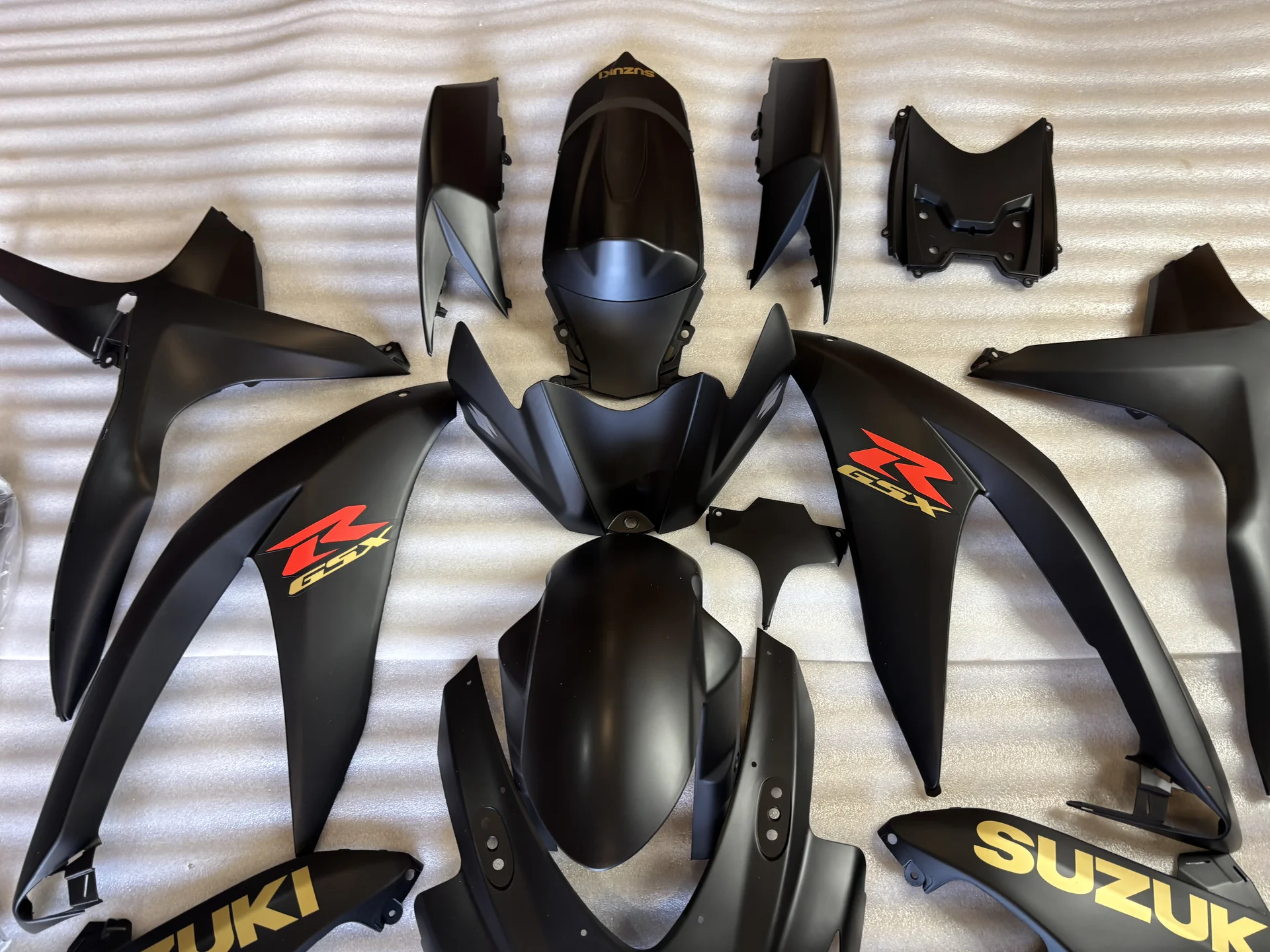 SUZUKI GSXR600/ 750 2008-2010 Комплект пластика - миниатюра 7