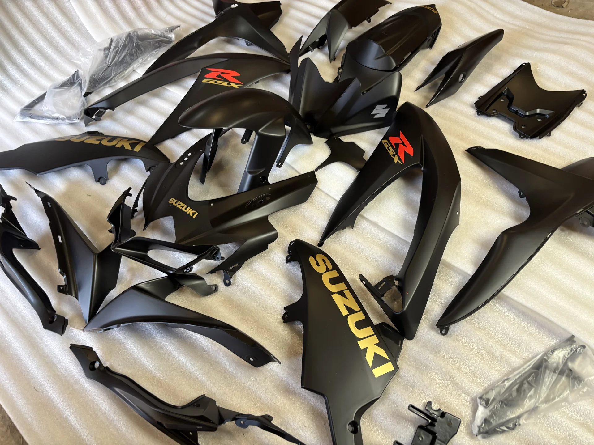 SUZUKI GSXR600/ 750 2008-2010 Комплект пластика - миниатюра 8