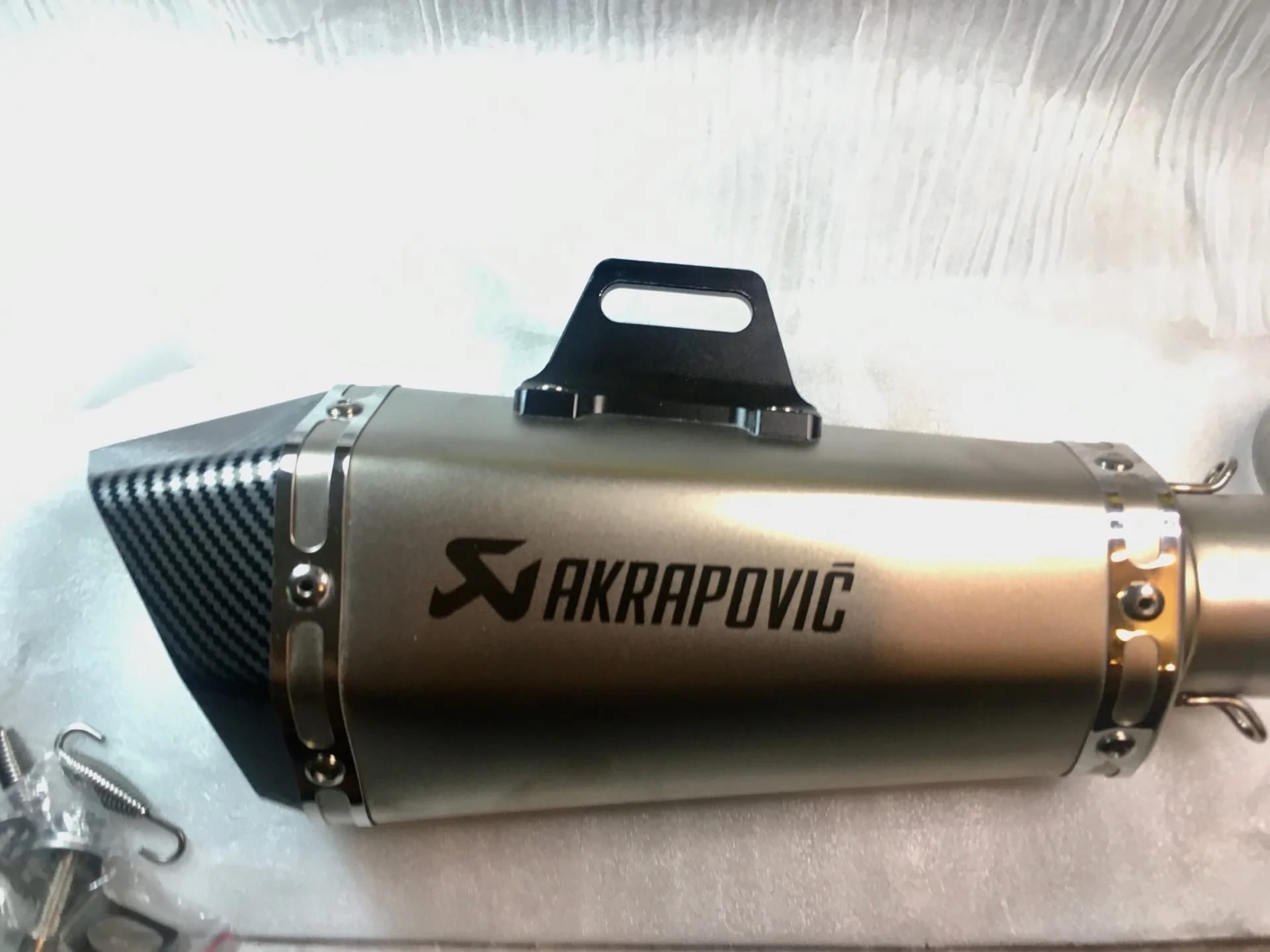 Выхлоп Akrapovic - миниатюра 2