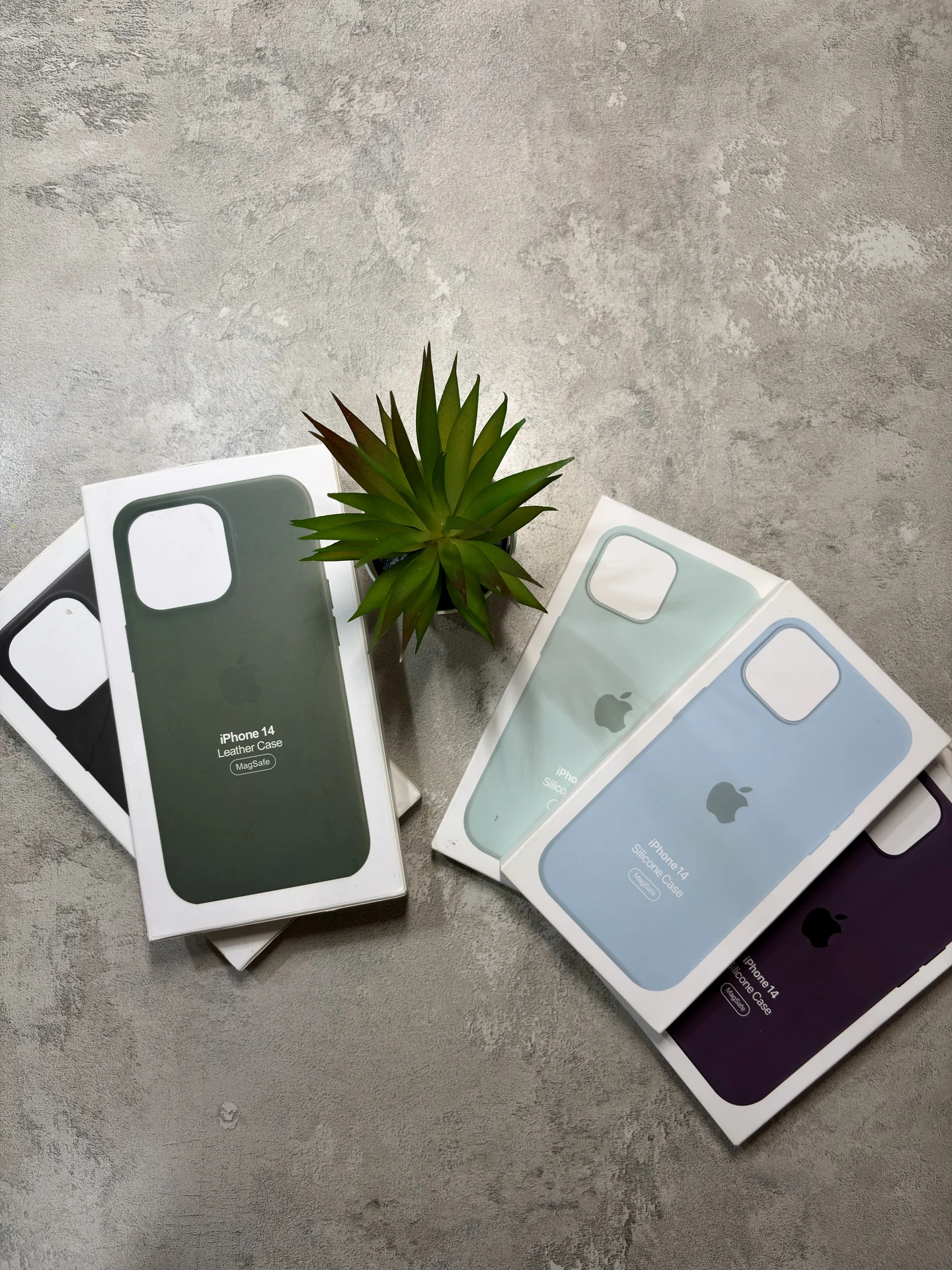 Чехол на iPhone 14 - изображение 1