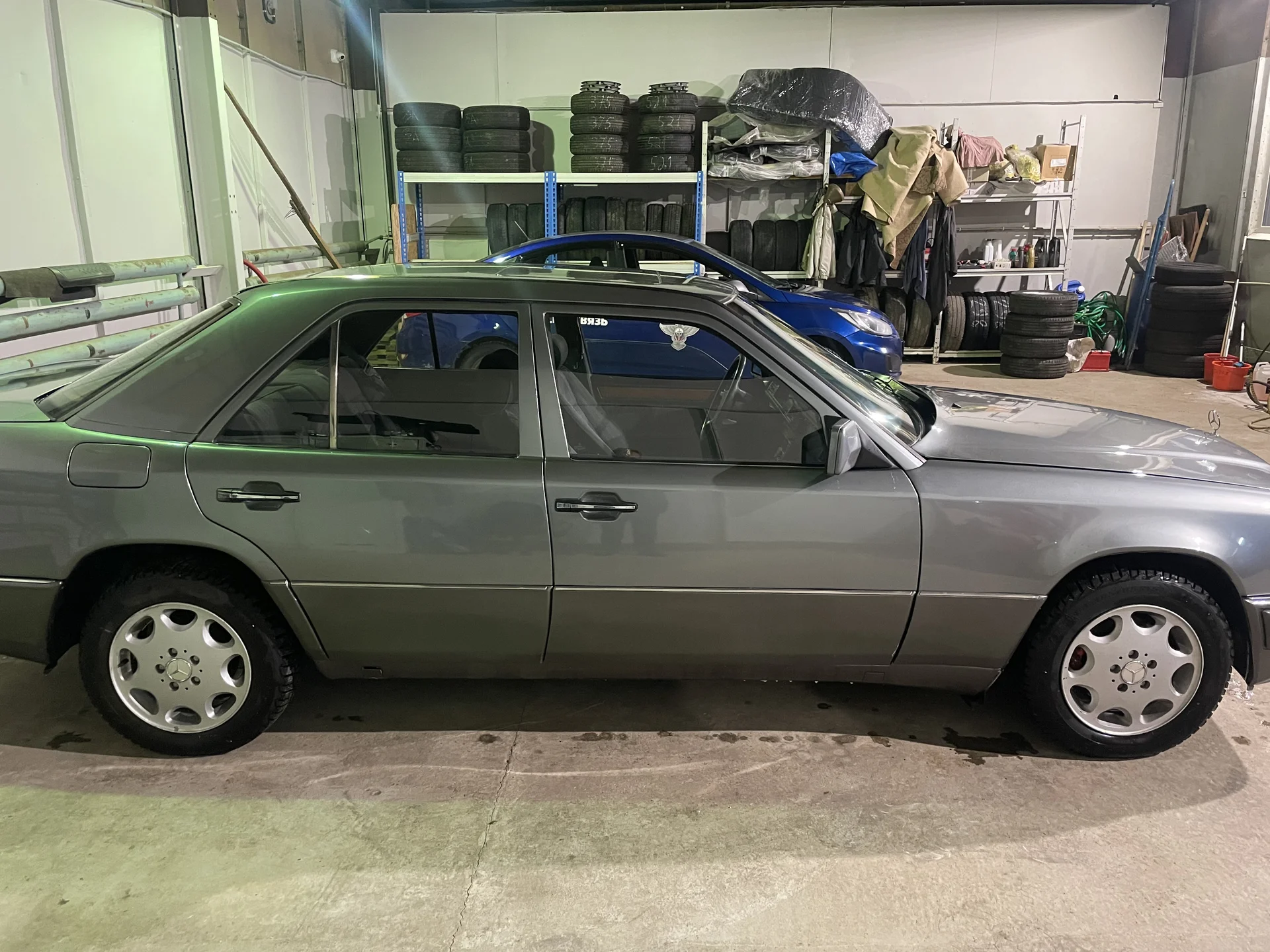 Mercedes Benz w124 260e - миниатюра 2