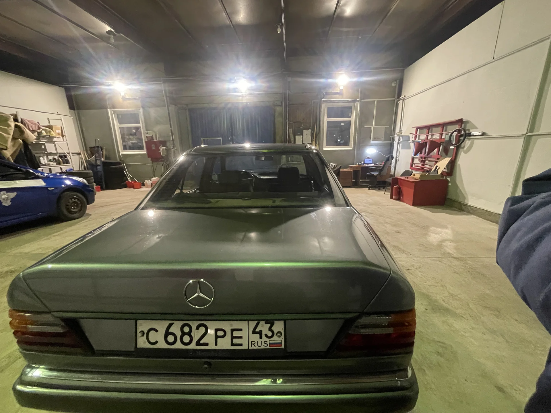 Mercedes Benz w124 260e - миниатюра 4
