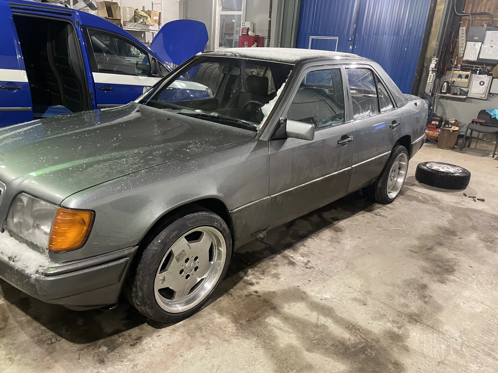 Mercedes Benz w124 260e - миниатюра 9