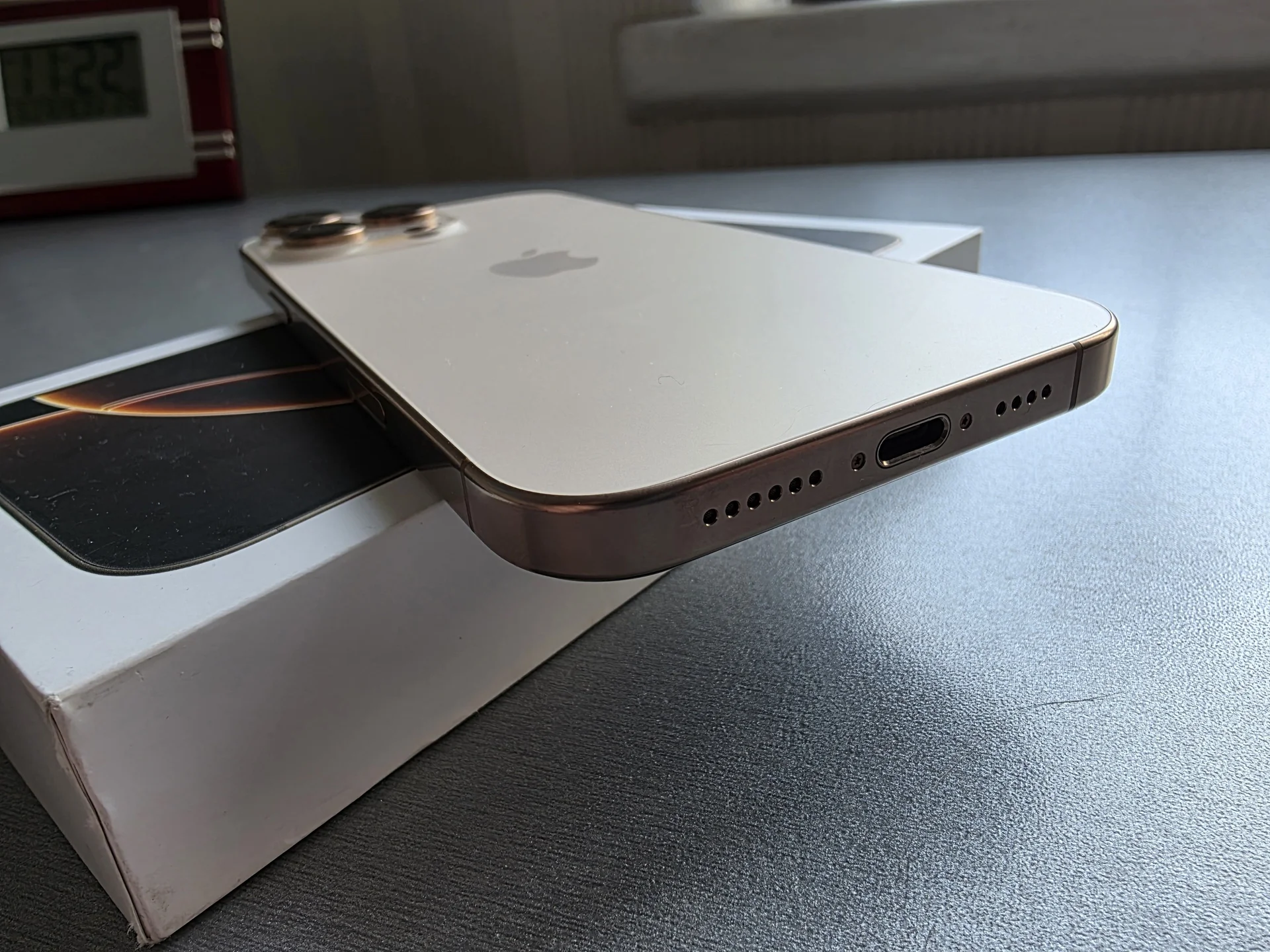 iPhone 16 Pro Max 512Gb - миниатюра 2