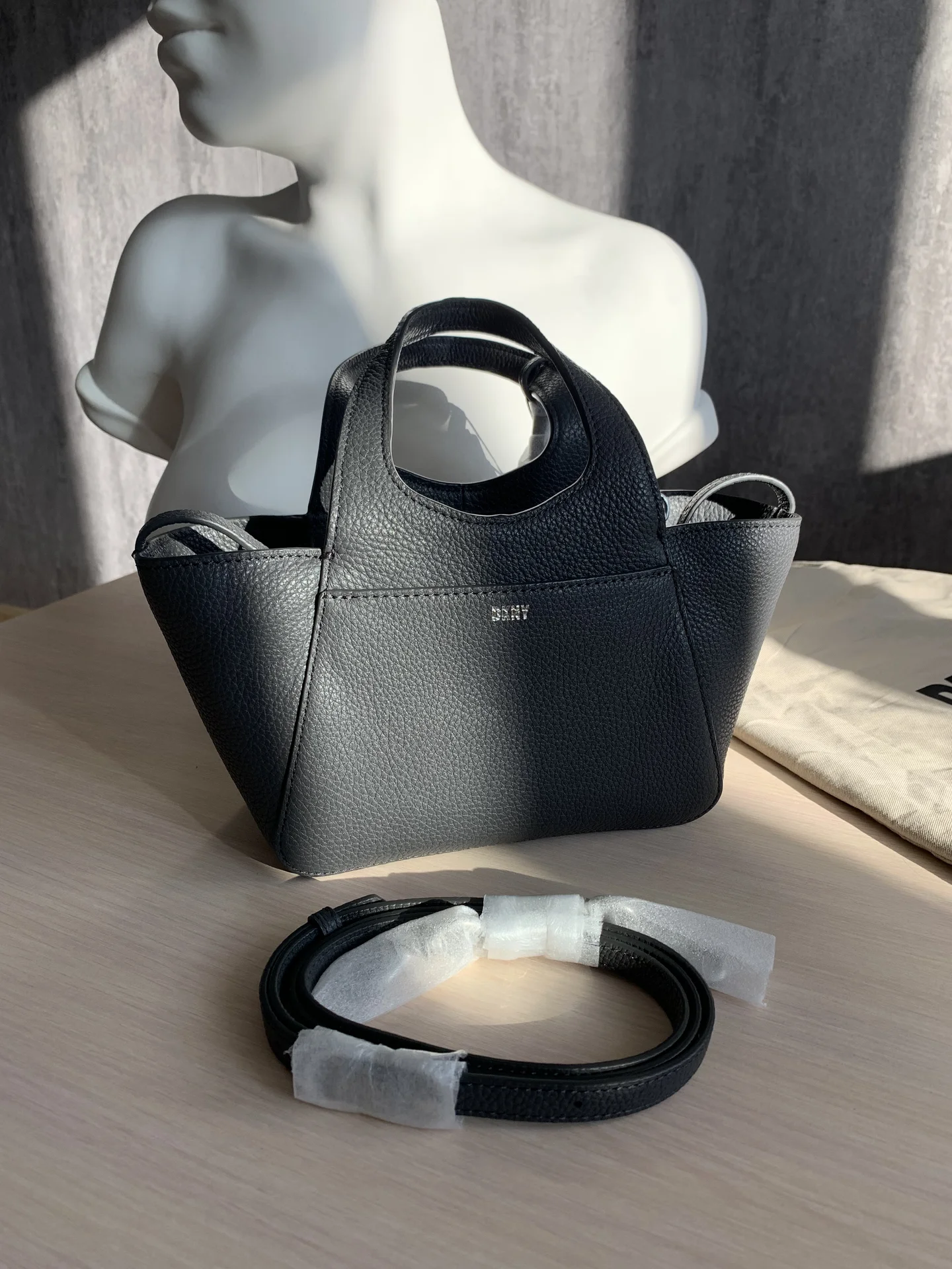 Сумка DKNY натуральная кожа новая - миниатюра 2