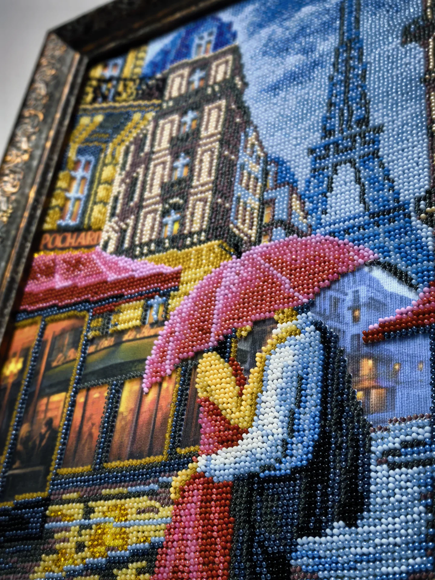 Двое. Париж. Картина бисером. 26×38см. - миниатюра 3