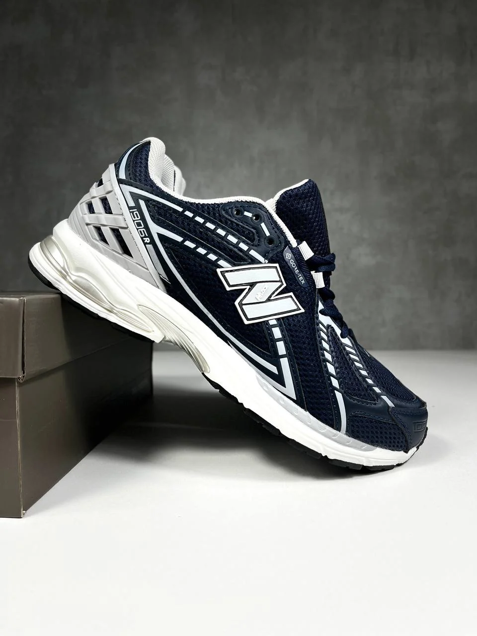 Кроссовки мужские New Balance 1906 (синие) - миниатюра 4