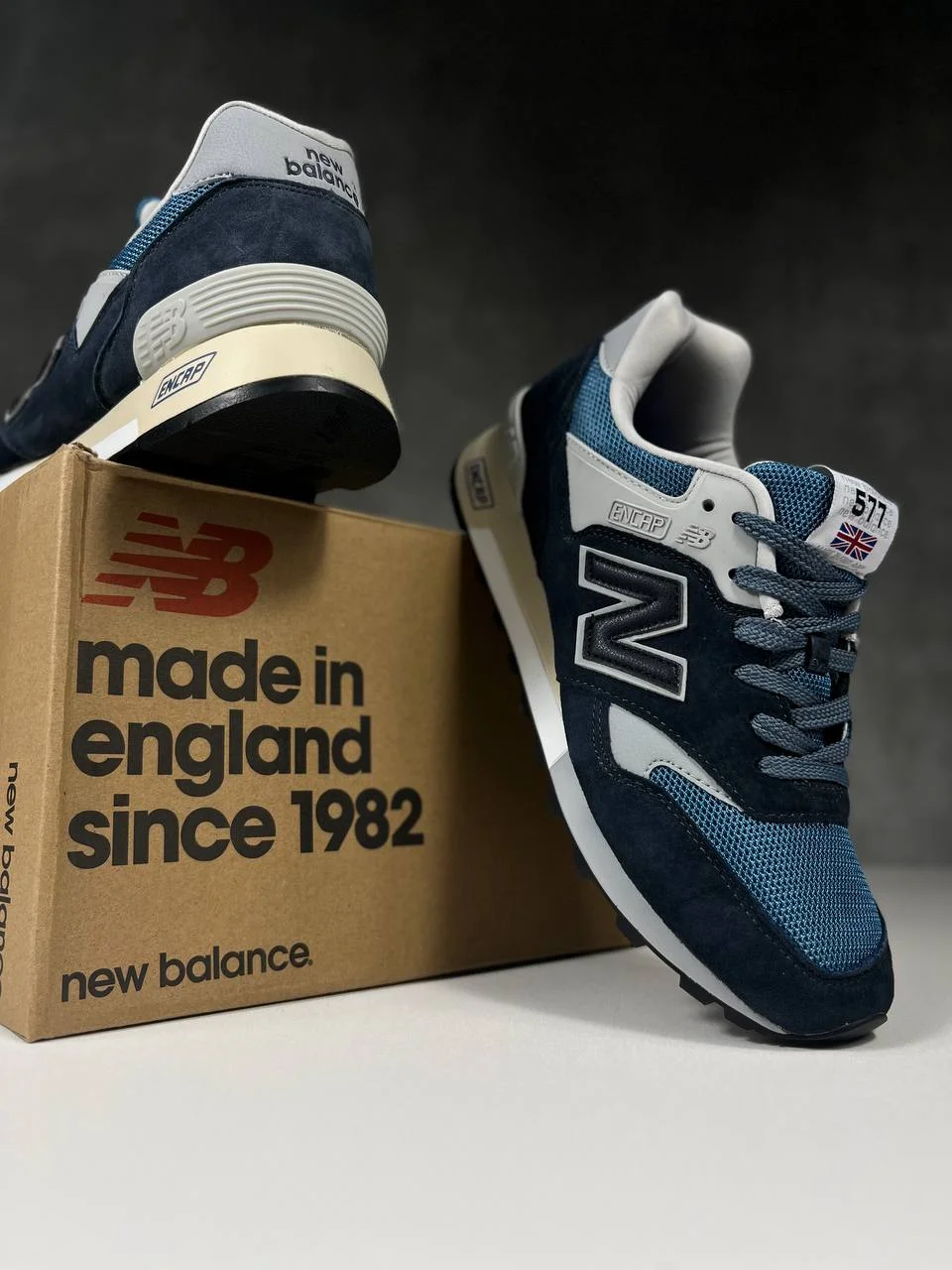 Мужские кроссовки New Balance 577 (замша) - миниатюра 2