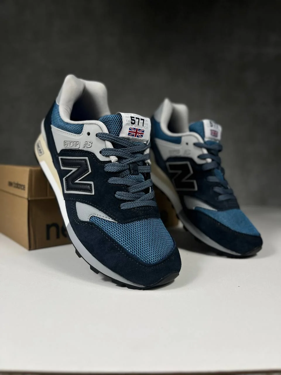 Мужские кроссовки New Balance 577 (замша) - миниатюра 3