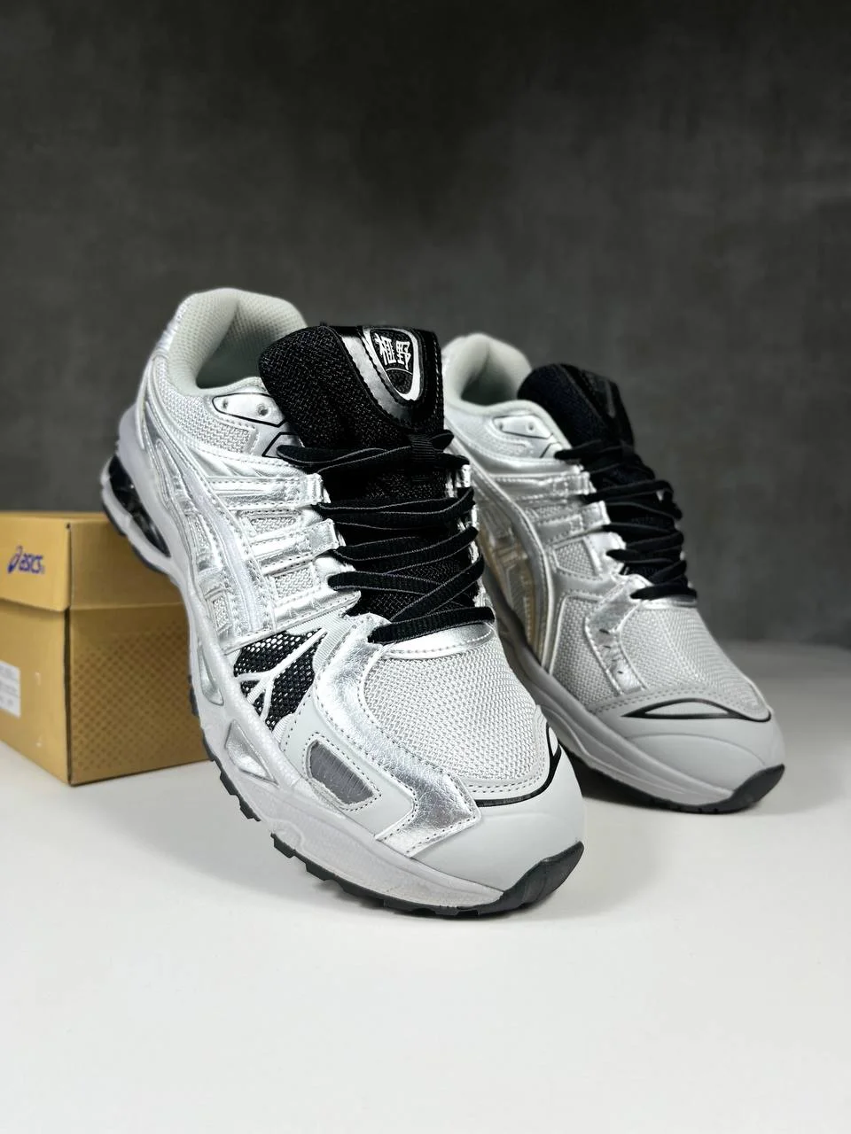 Кроссовки Asics Gel-Kayano (серебристые) - миниатюра 3