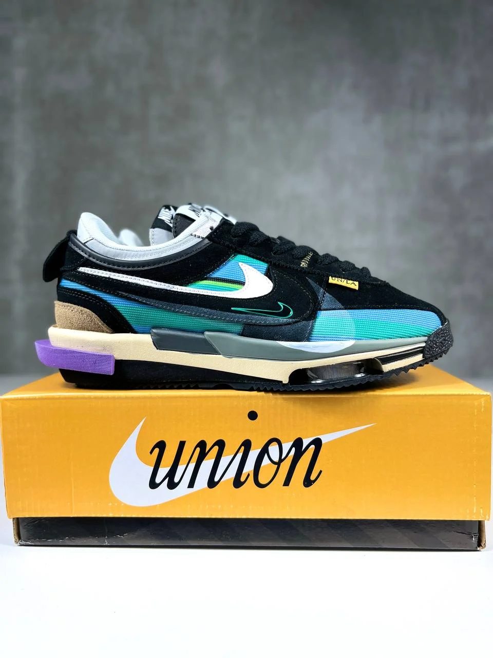 Кроссовки Nike x Union LA x Sacai x Cortez - миниатюра 2