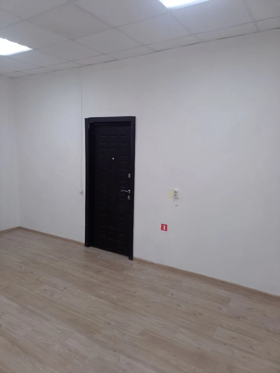 Офис, склад, студия, мастерская 15.6 м² - миниатюра 2
