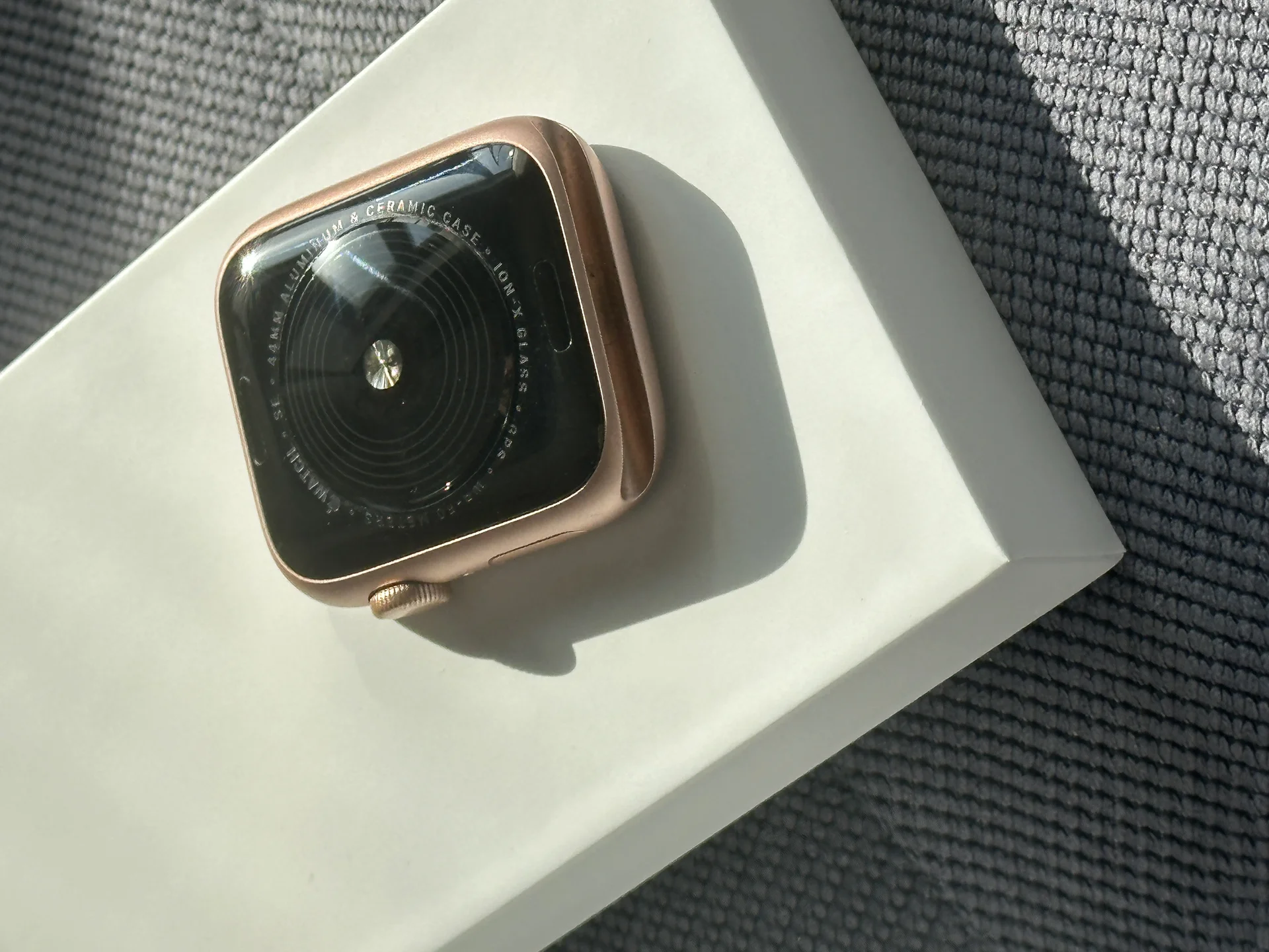 Часы apple Watch SE 44mm - миниатюра 2