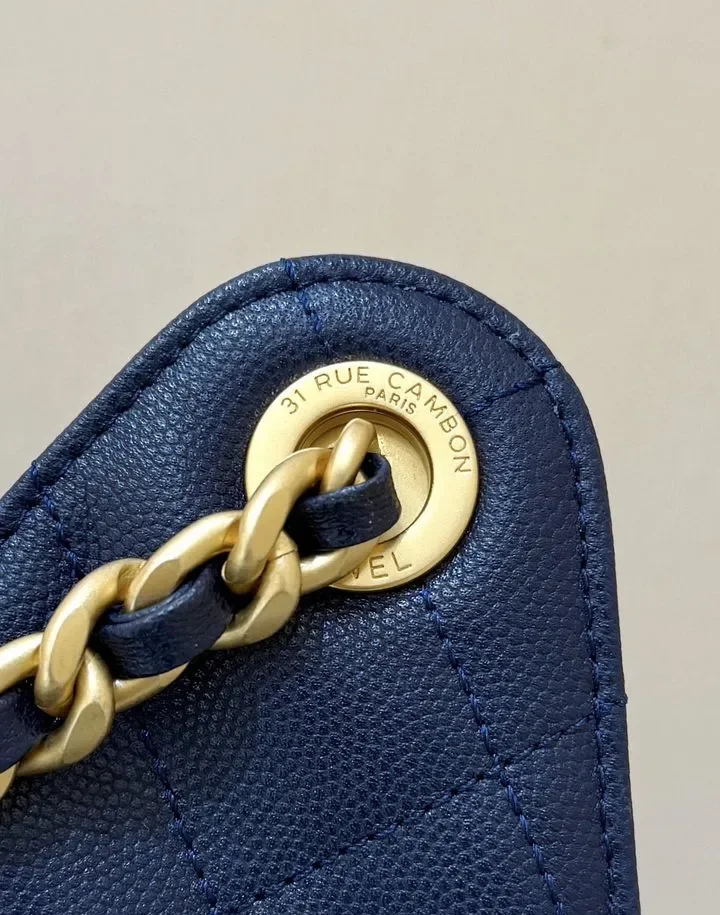 Сумка Chanel 25 Small Handbag / Разные цвета - миниатюра 11