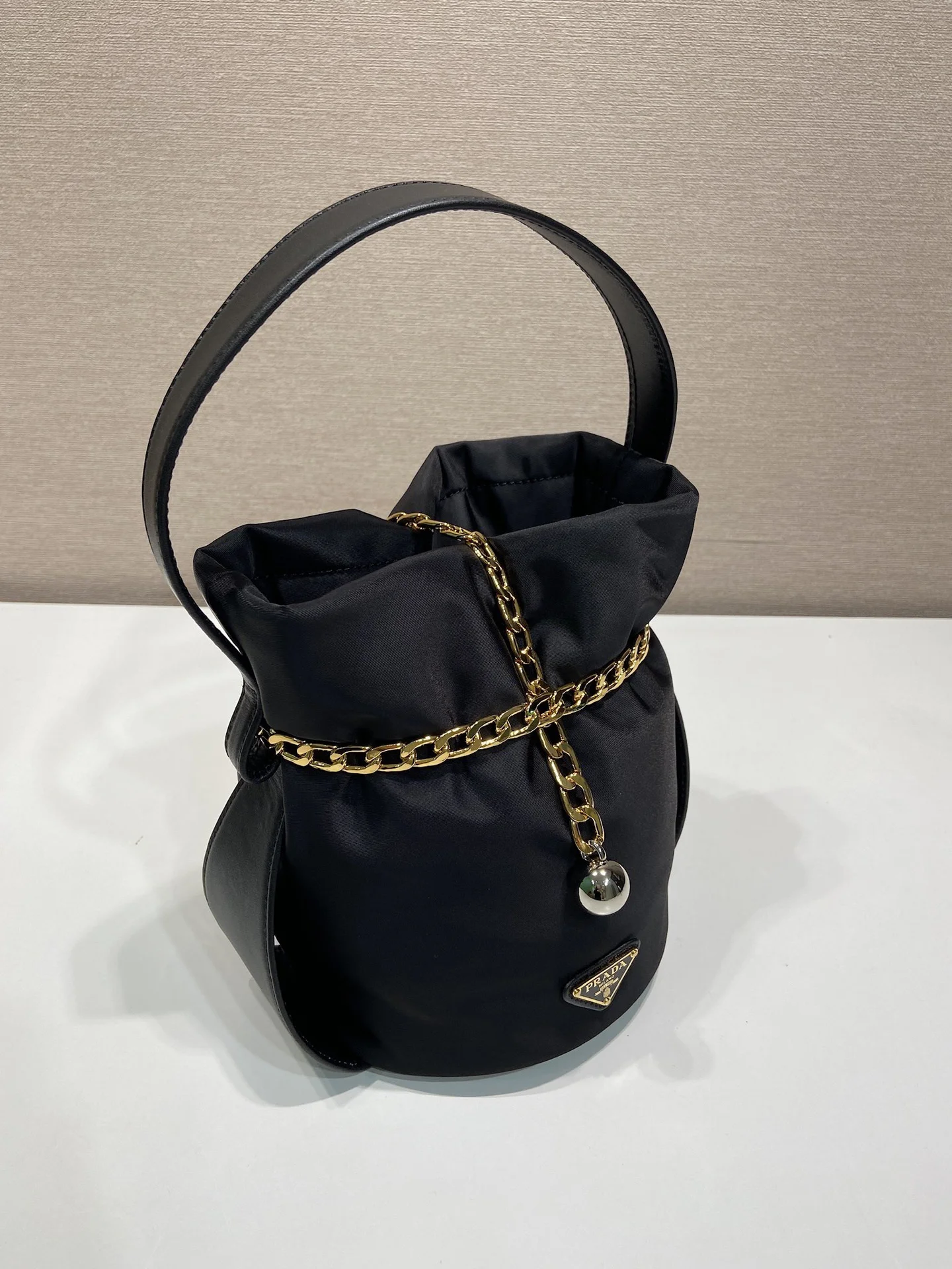 Сумка Prada Mini Petit Sac Noir Bucket Bag - миниатюра 4