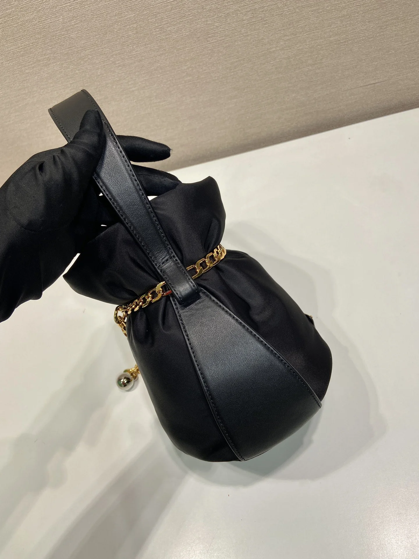 Сумка Prada Mini Petit Sac Noir Bucket Bag - миниатюра 6