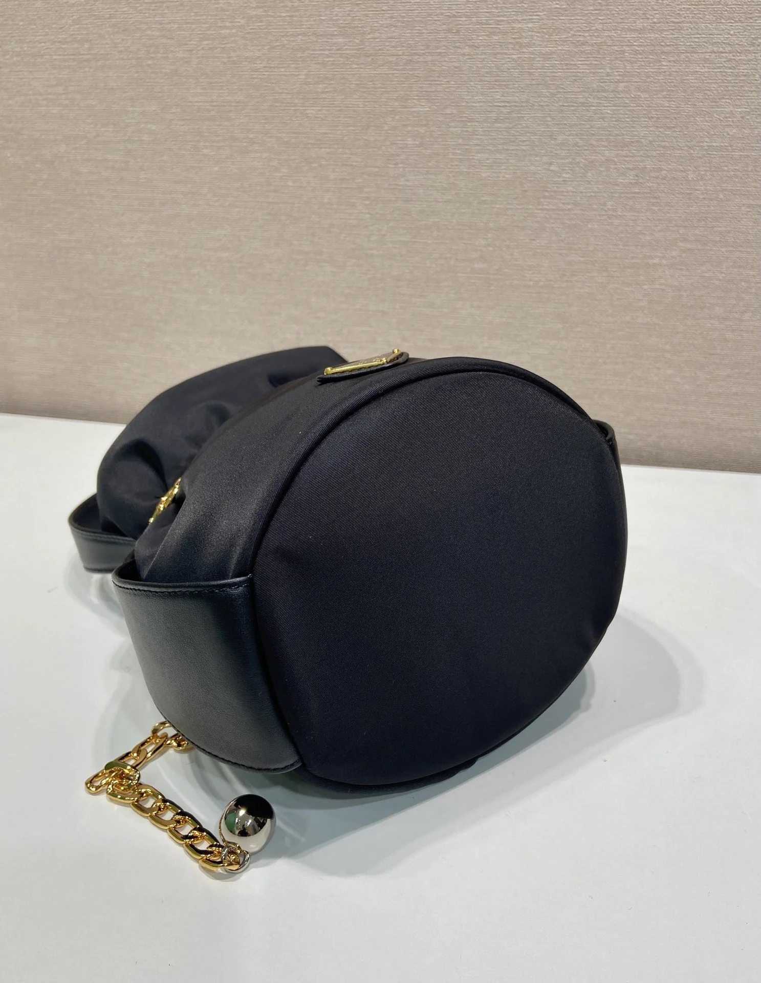 Сумка Prada Mini Petit Sac Noir Bucket Bag - миниатюра 7