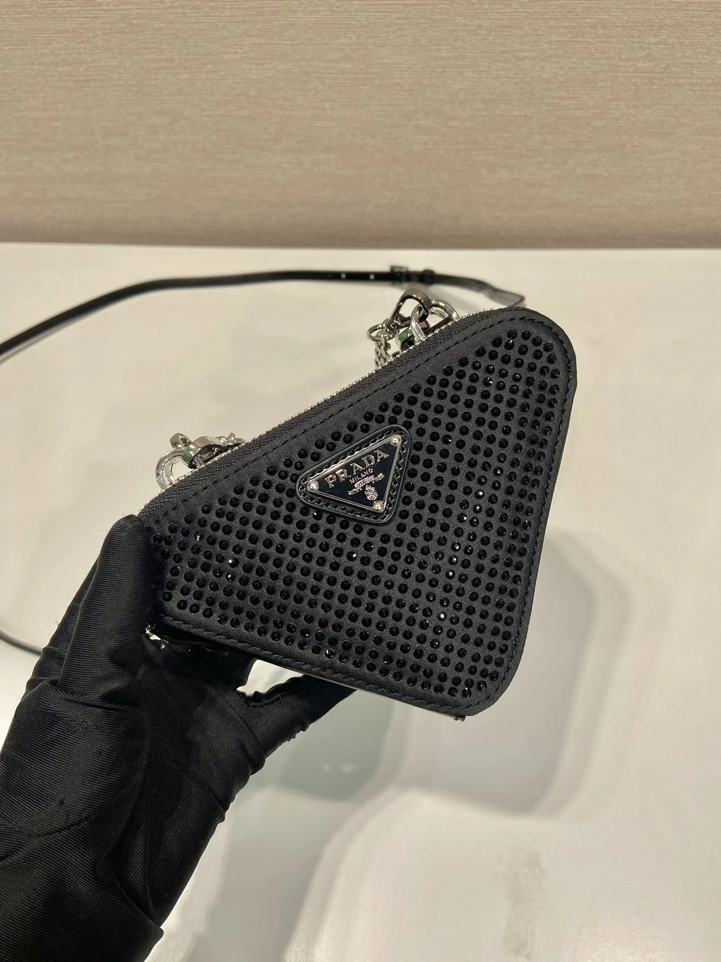 Сумка Prada Triangle Embellished Mini Pouch - миниатюра 15
