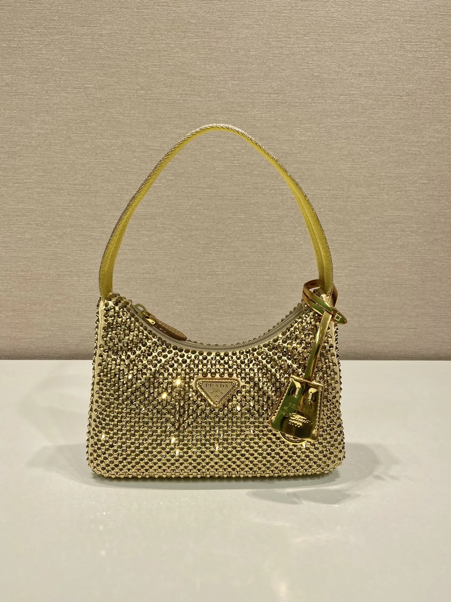 Сумка Prada Studded Re-Edition Tote Bag - миниатюра 12